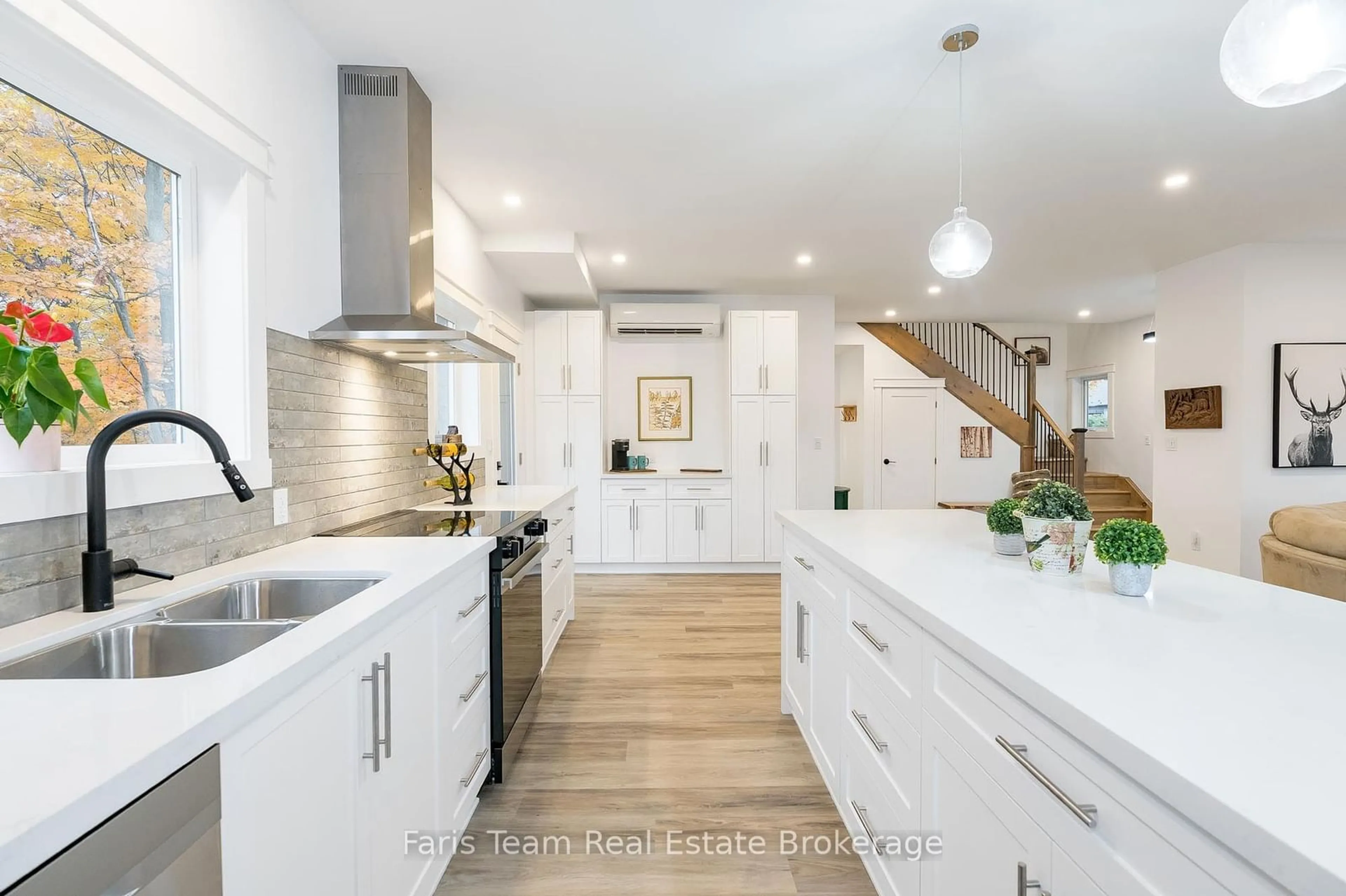 Open concept kitchen, unknown for 40 Port Severn Rd, Georgian Bay Ontario L0K 1S0