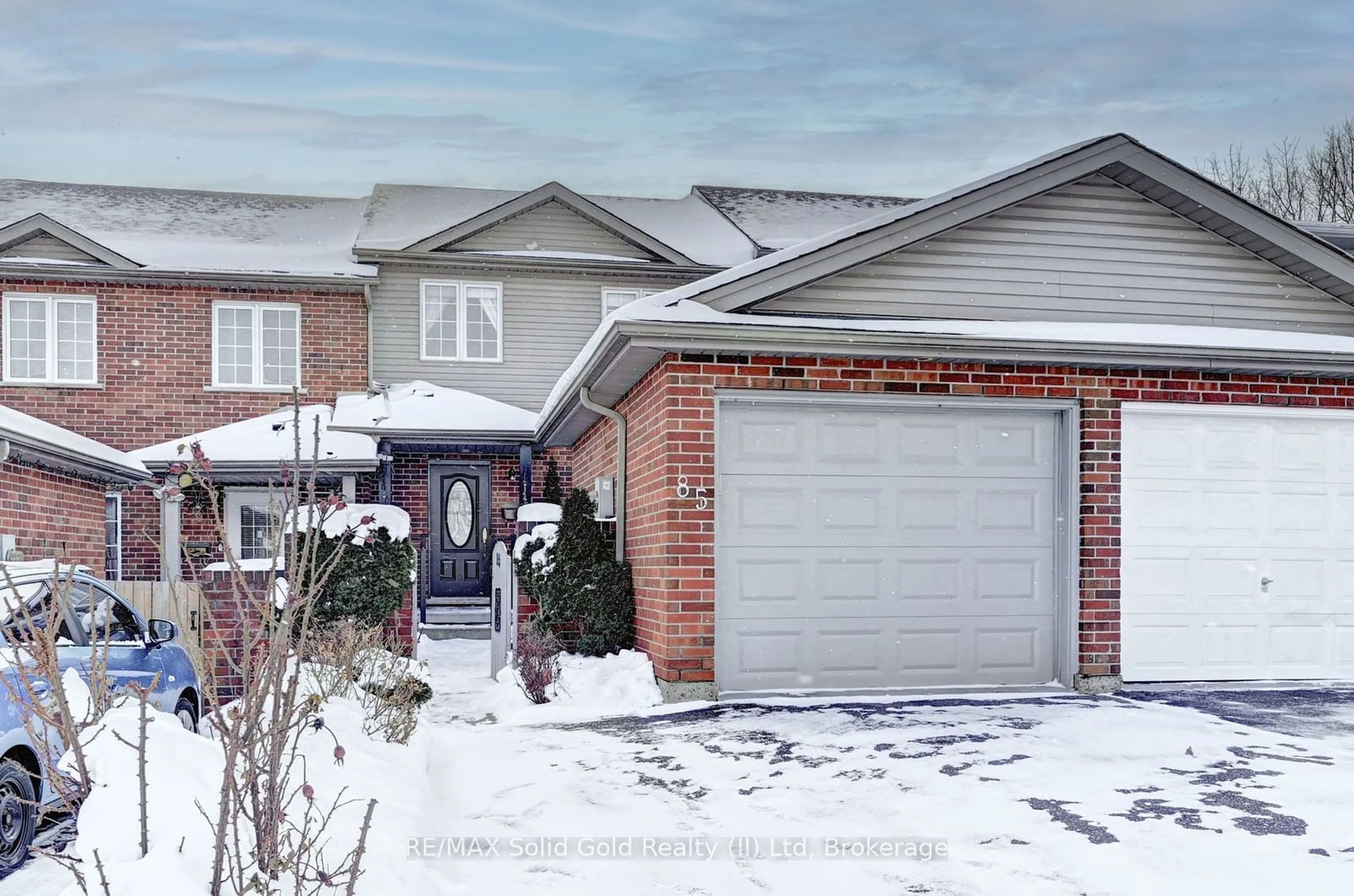 Home with brick exterior material, street for 85 Ralgreen Cres, Kitchener Ontario N2M 1V1