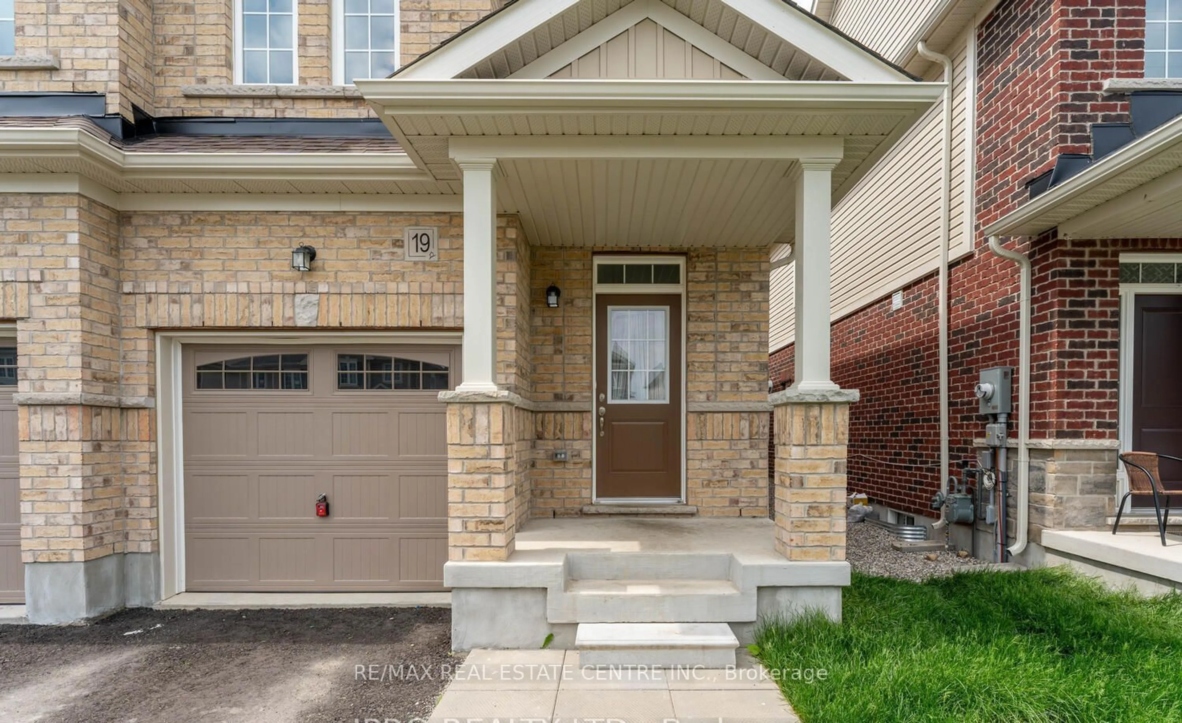 Home with brick exterior material, street for 19 Elsegood Dr, Guelph Ontario N1L 0R6