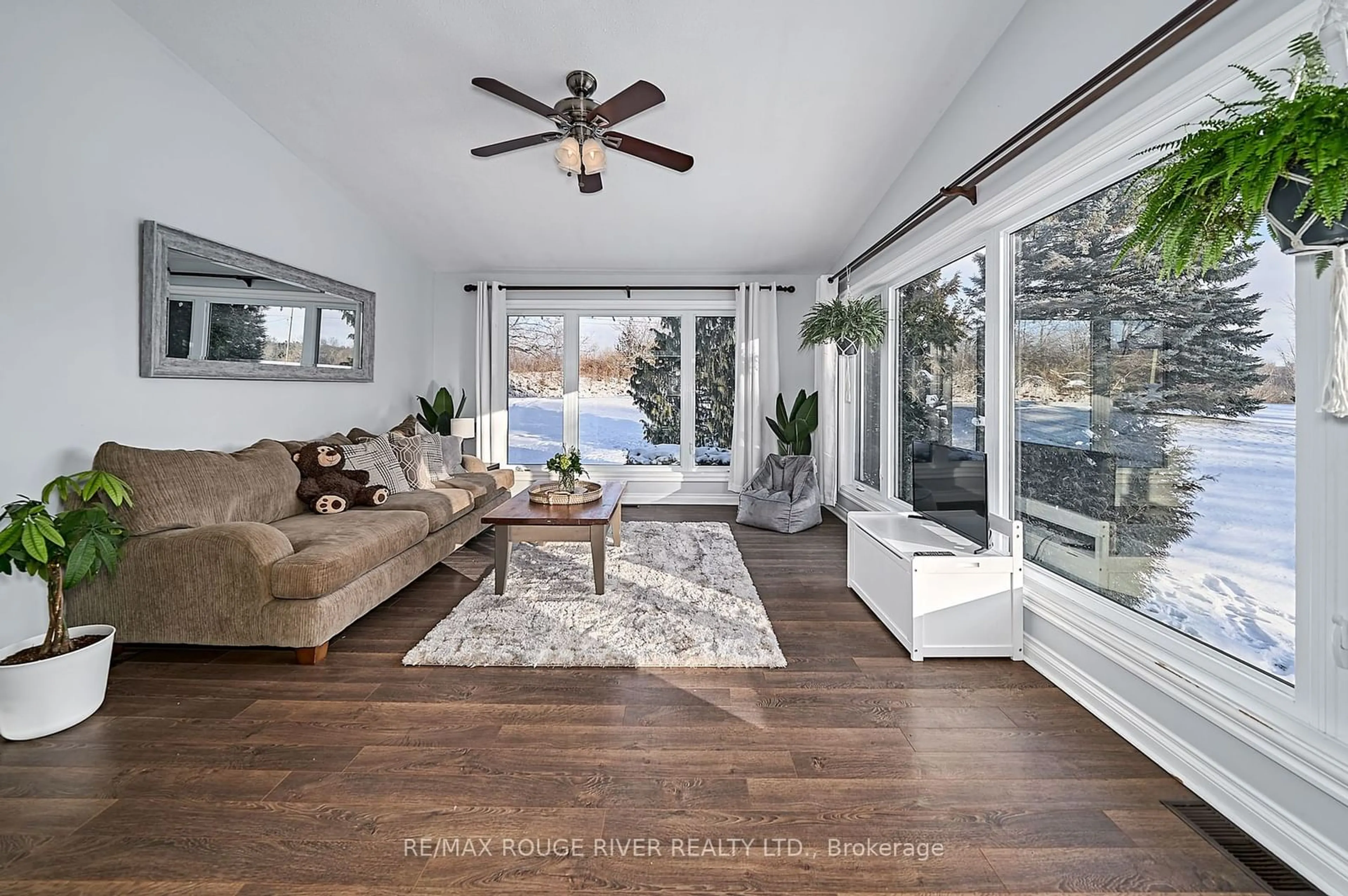 Living room with furniture, unknown for 5140 Harris Boatworks Rd Rd, Hamilton Township Ontario K0K 2E0