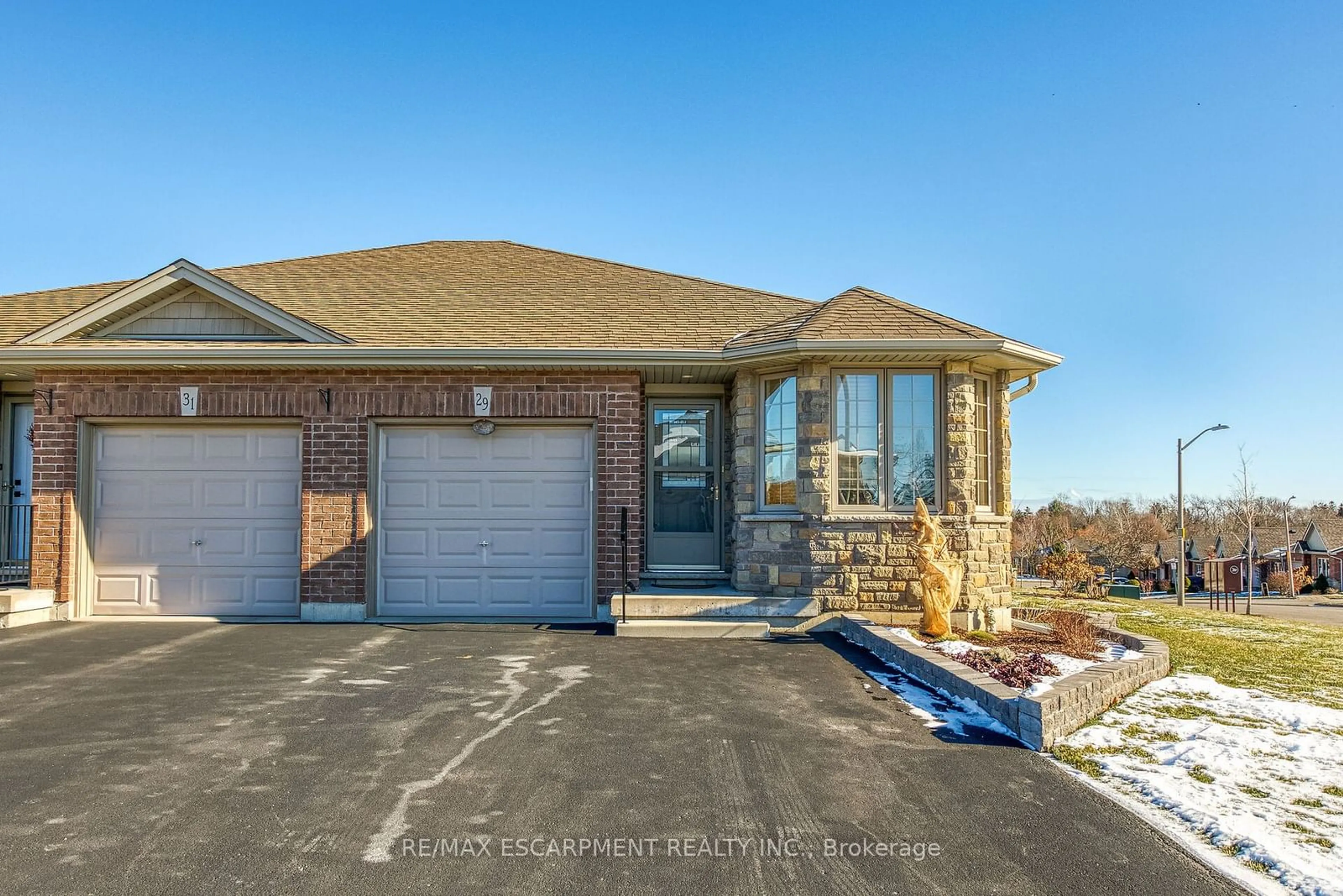 Home with brick exterior material, unknown for 29 MILLCROFT Dr, Norfolk Ontario N3Y 0B1