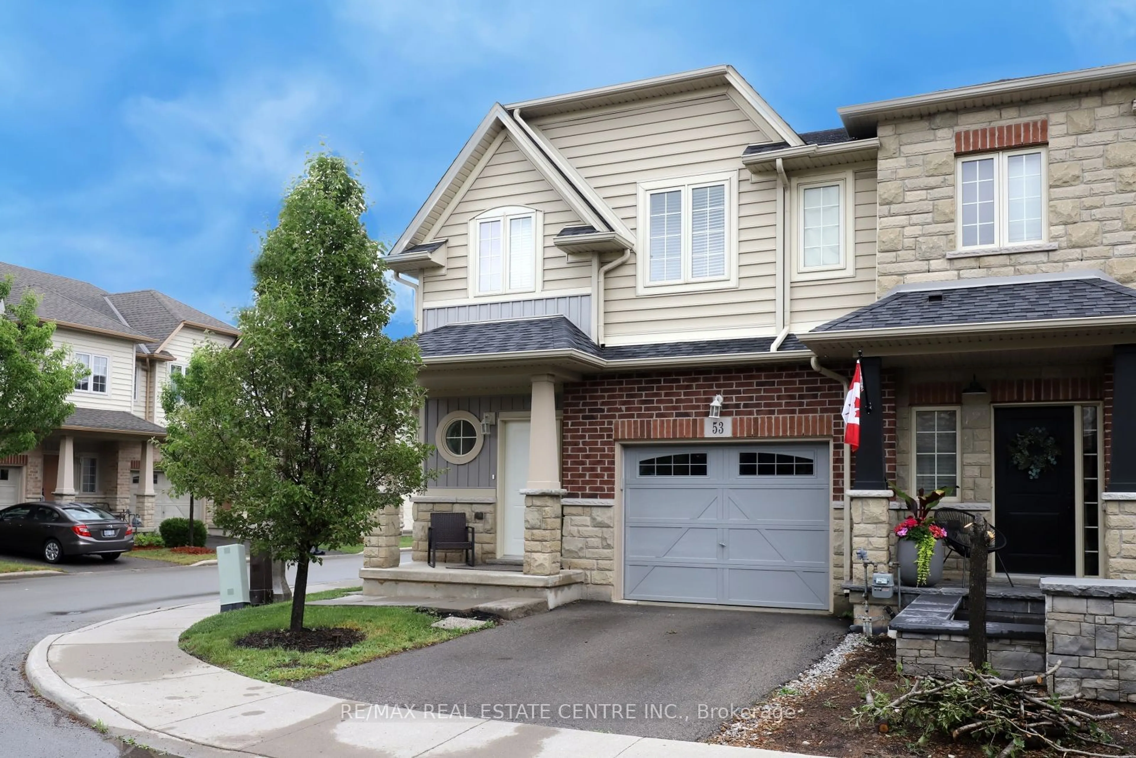 Home with brick exterior material, street for 8 Lakelawn Rd #53, Grimsby Ontario L3M 0G1