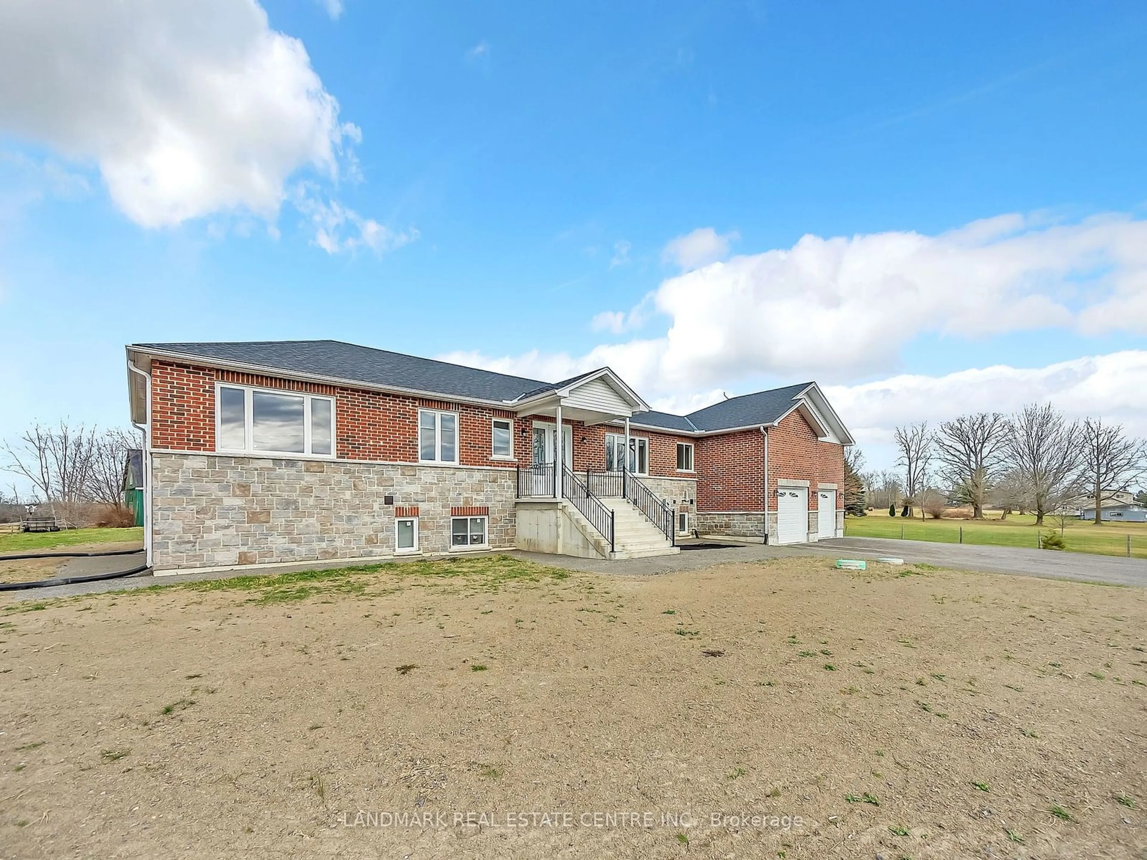 A pic from outside/outdoor area/front of a property/back of a property/a pic from drone, building for 343 Drive In Rd, Greater Napanee Ontario K7R 3L1