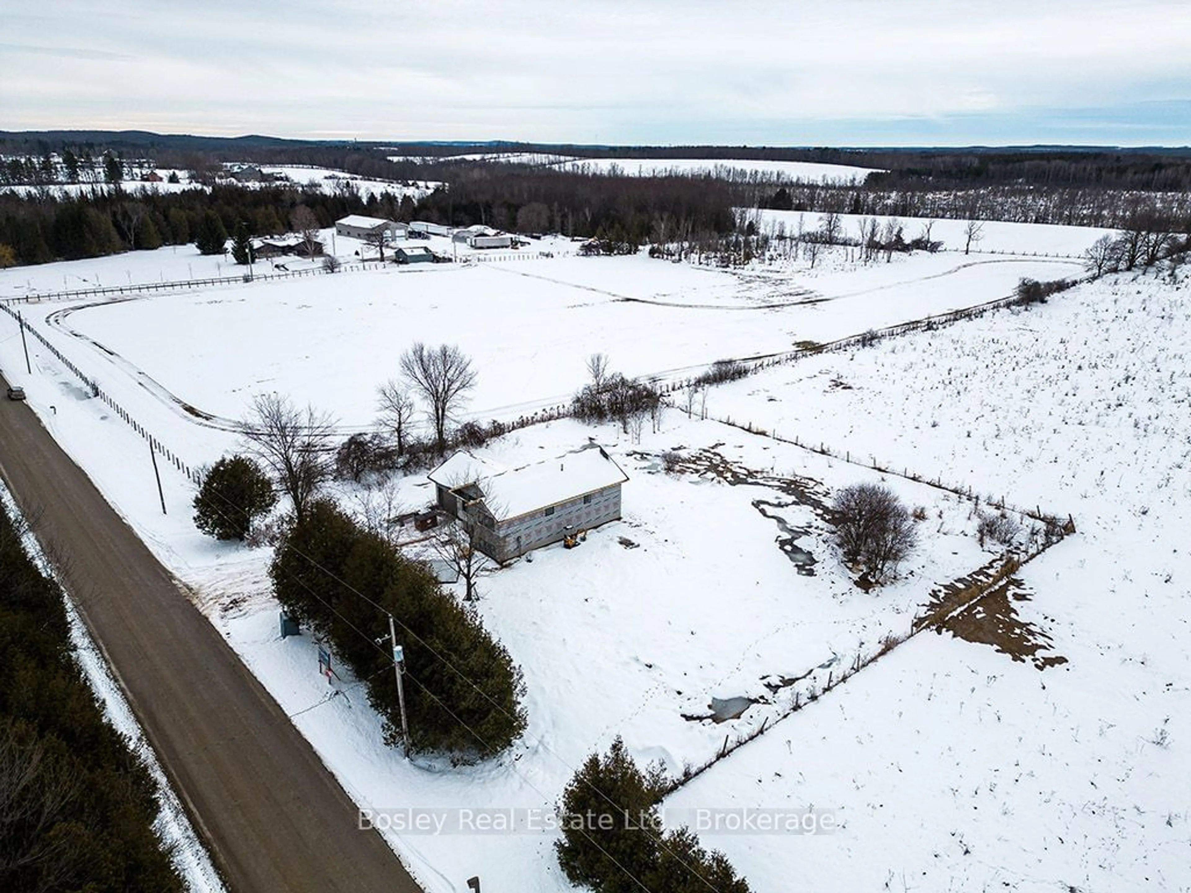 A pic from outside/outdoor area/front of a property/back of a property/a pic from drone, unknown for 397600 Concession 10 Rd, Meaford Ontario N4K 5N8