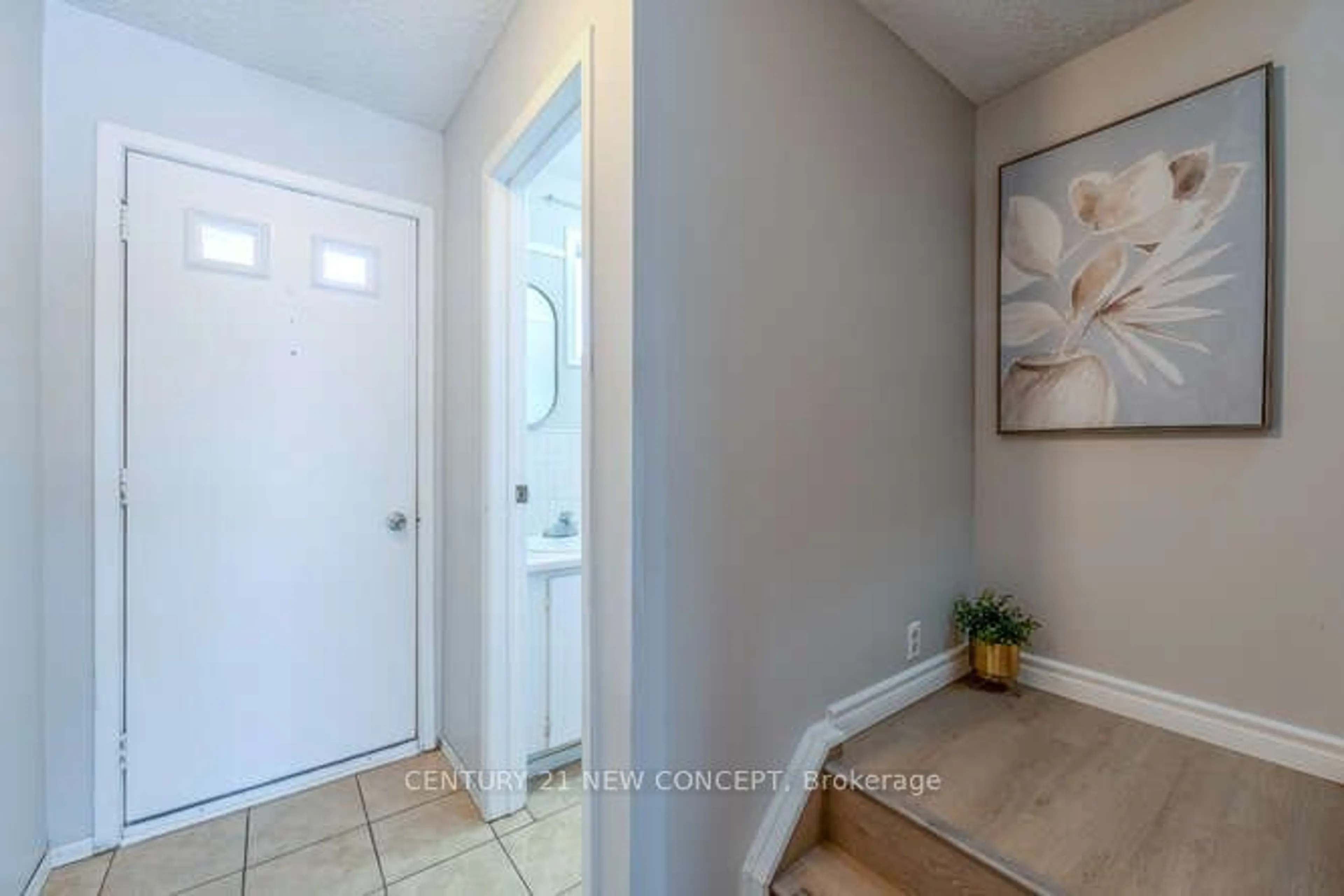 Indoor entryway for 34 Parkside Dr, Brant Ontario N3L 3S7