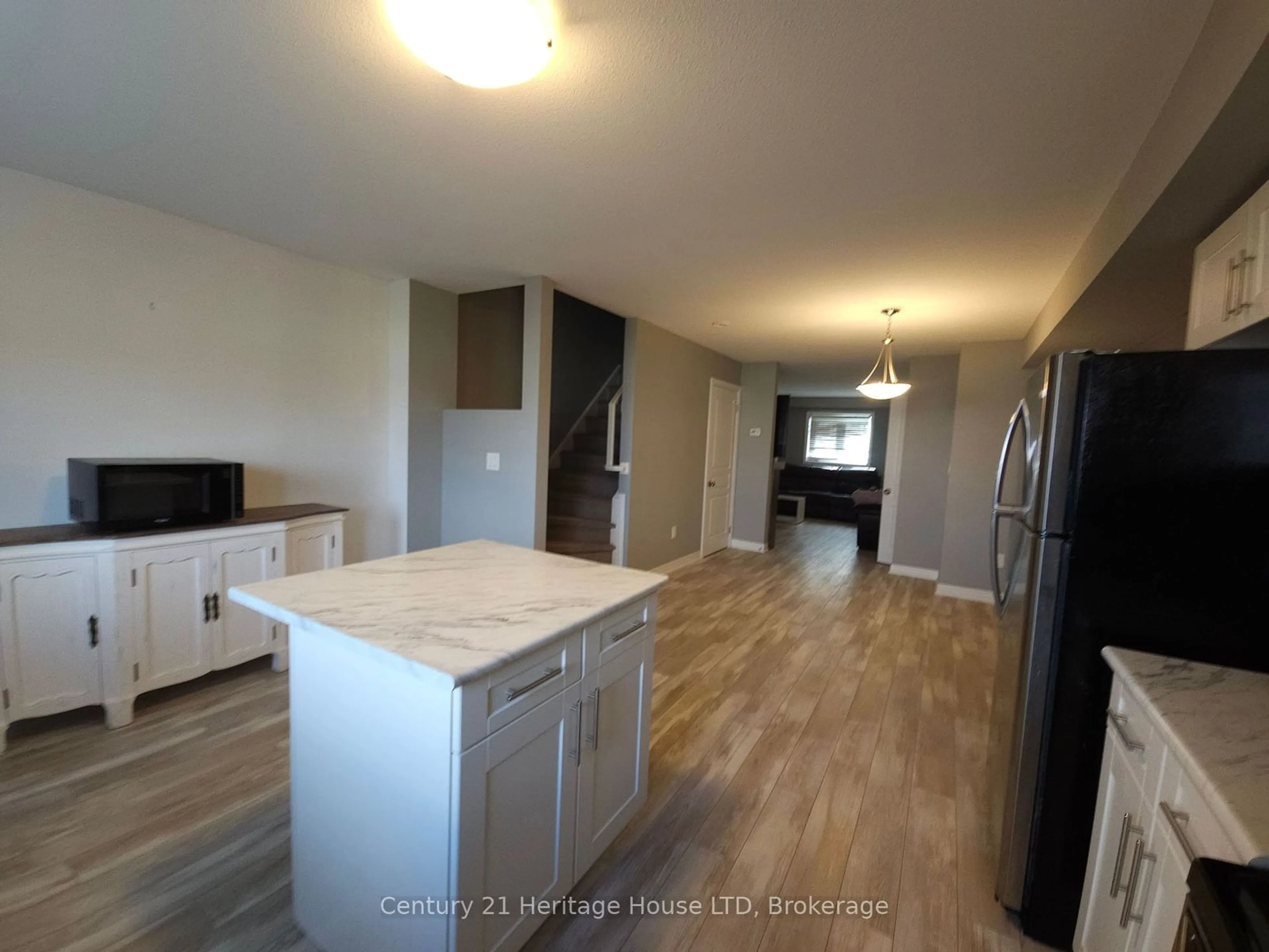 Open concept kitchen, unknown for 7768 Ascot Circ #7, Niagara Falls Ontario L2H 3P9