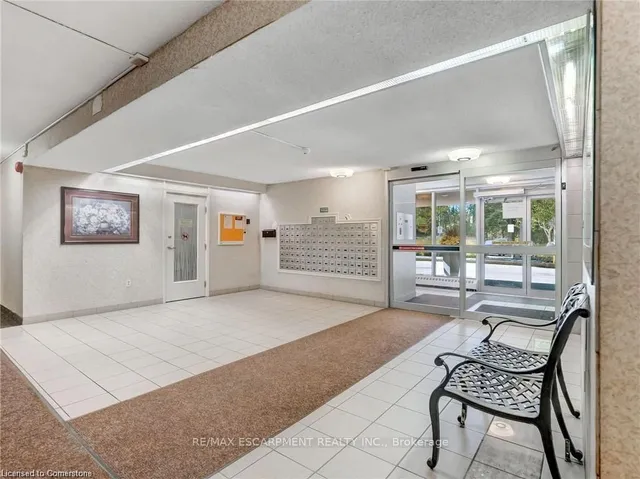 Additional property image - 1966 Main St Unit 1106