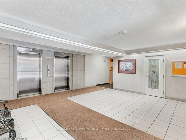 Additional property image - 1966 Main St Unit 1106