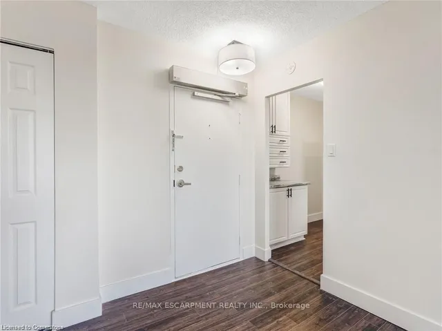 Additional property image - 1966 Main St Unit 1106