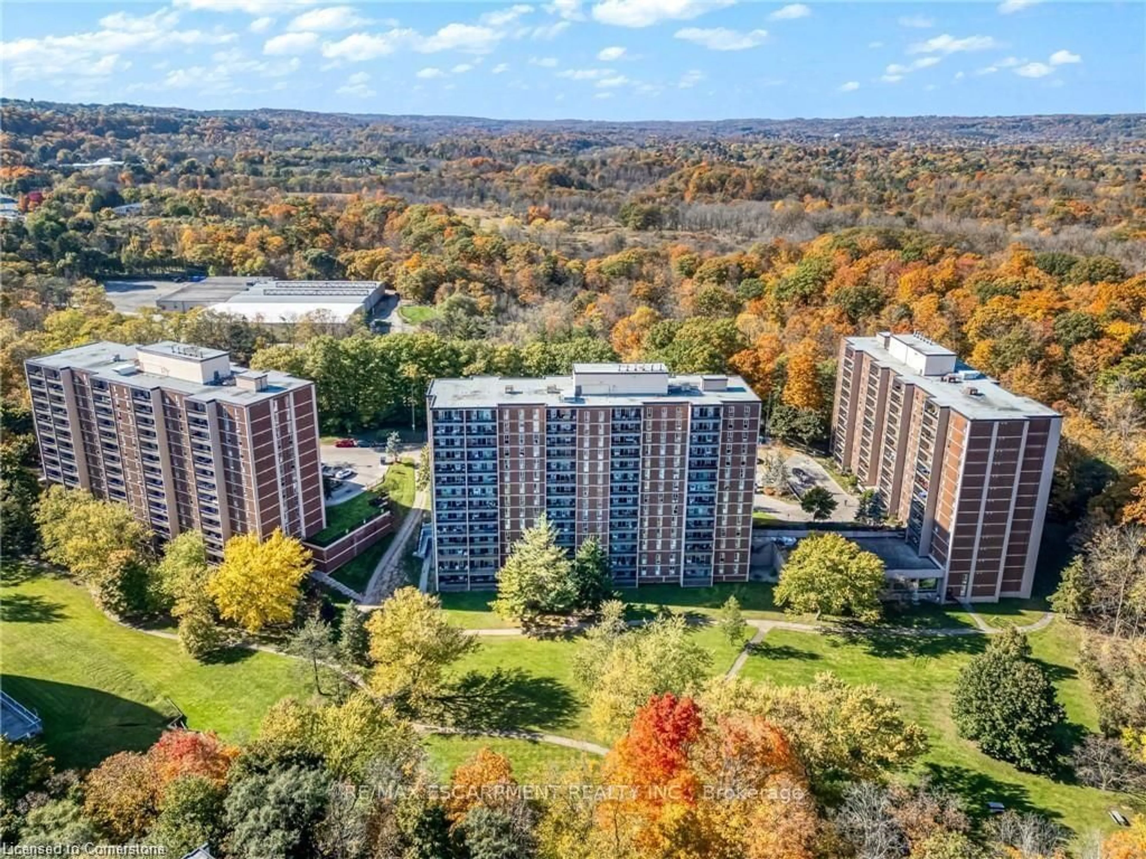 A pic from outside/outdoor area/front of a property/back of a property/a pic from drone, unknown for 1966 Main St #1106, Hamilton Ontario L8S 1J6