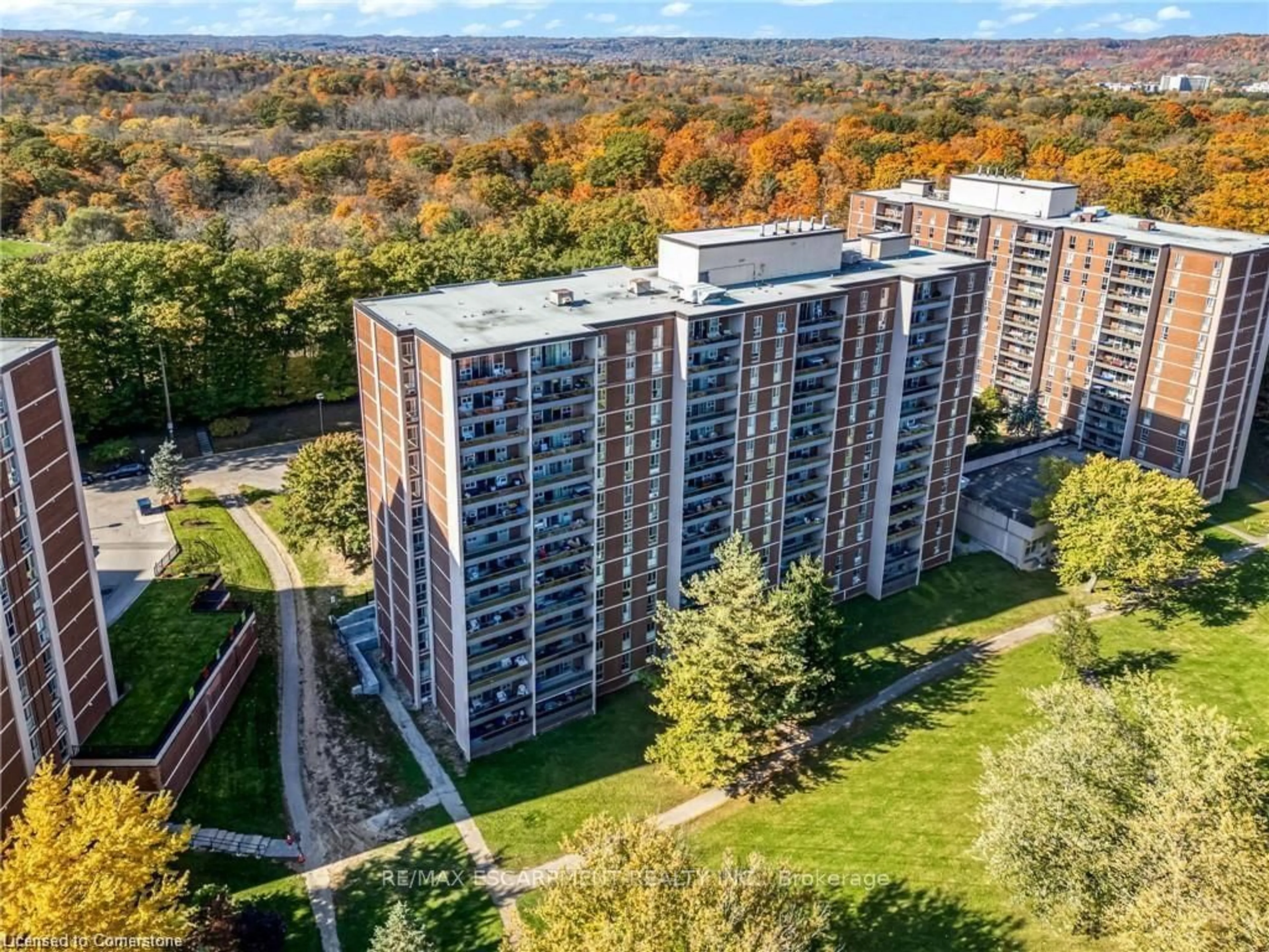 A pic from outside/outdoor area/front of a property/back of a property/a pic from drone, city buildings view from balcony for 1966 Main St #1106, Hamilton Ontario L8S 1J6