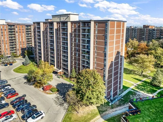 Additional property image - 1966 Main St Unit 1106