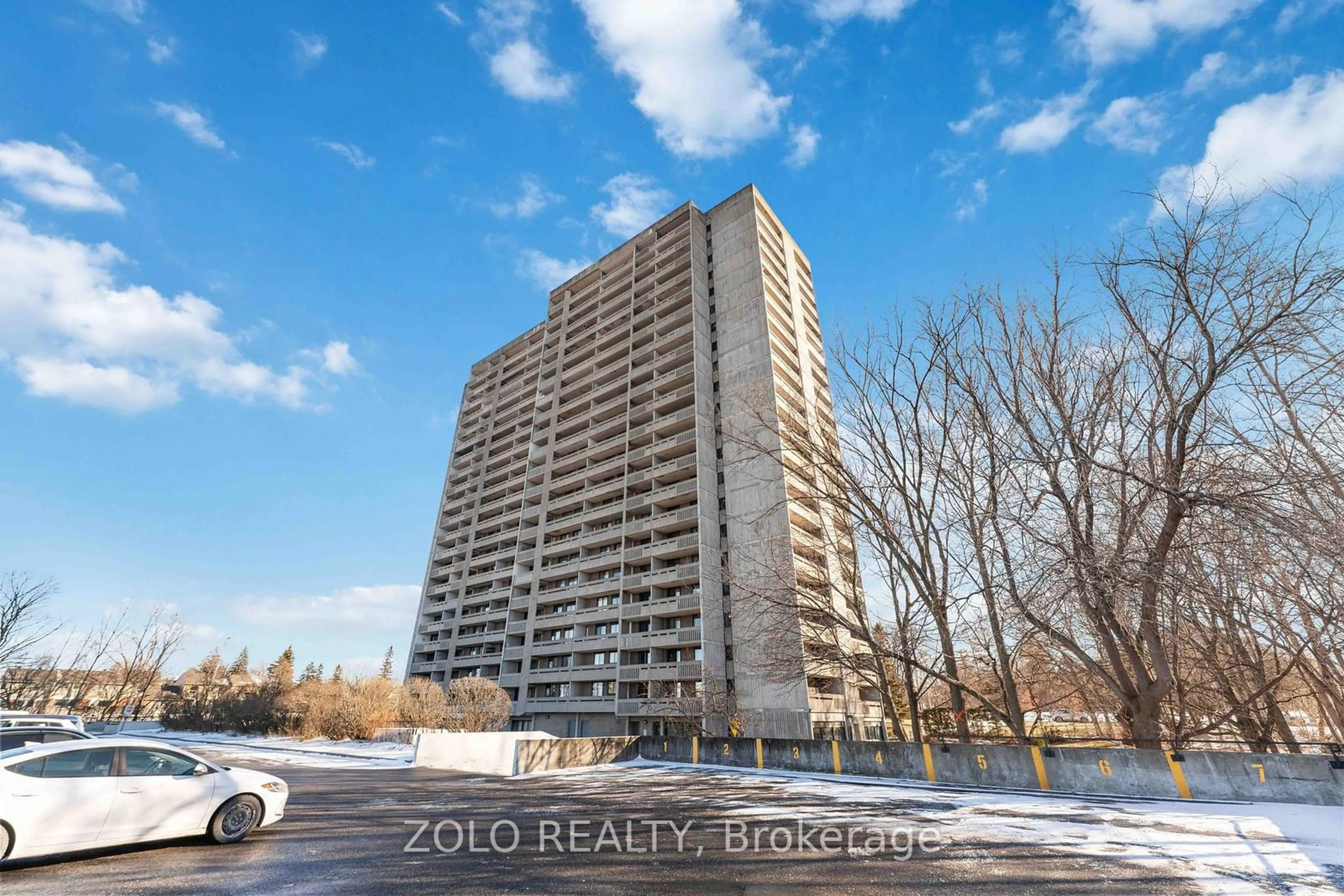 A pic from outside/outdoor area/front of a property/back of a property/a pic from drone, building for 415 Greenview Ave #201, Britannia - Lincoln Heights and Area Ontario K2B 8G5