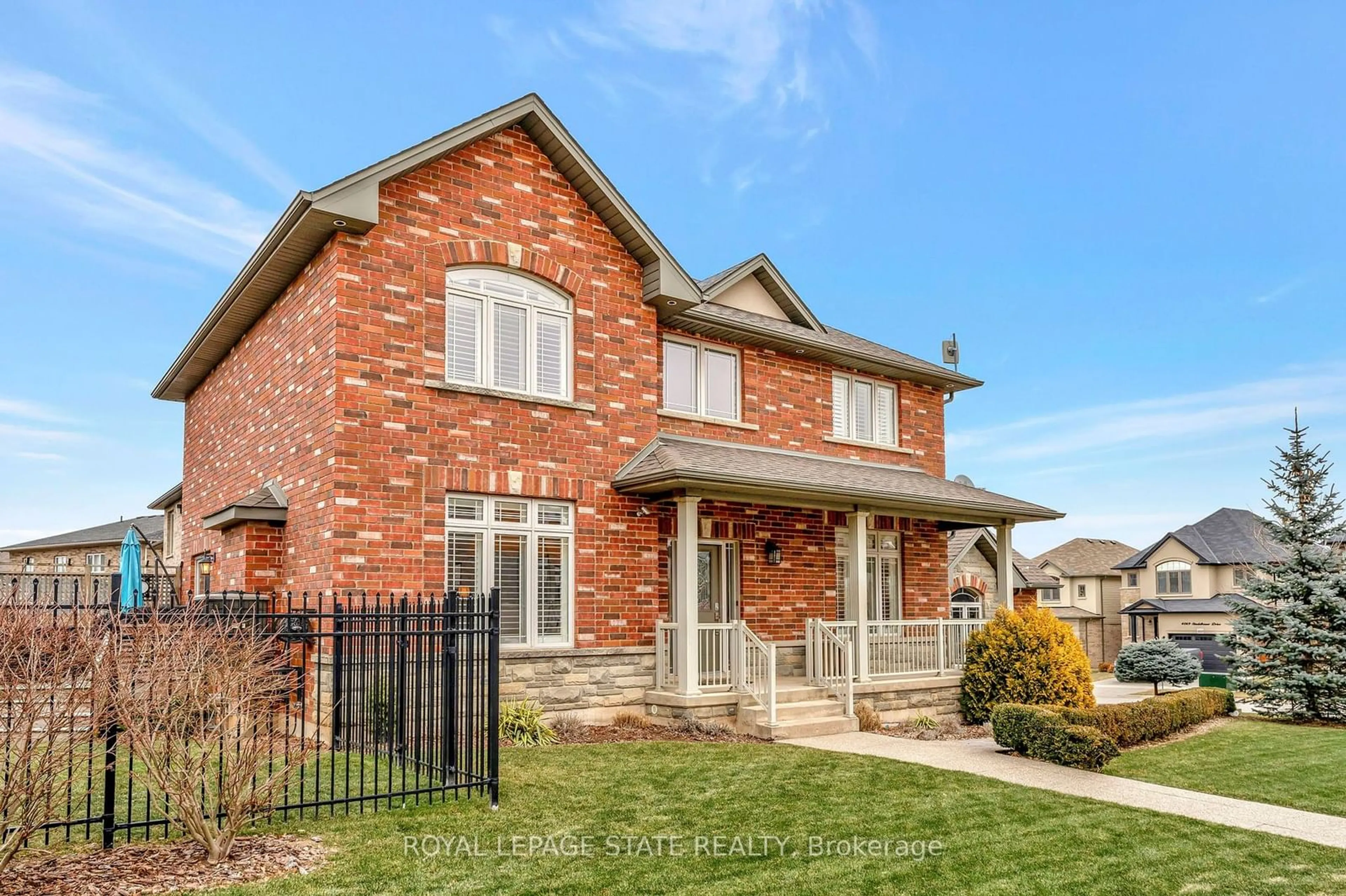 Home with brick exterior material, street for 4070 Stadelbauer Dr, Lincoln Ontario L0R 1B7