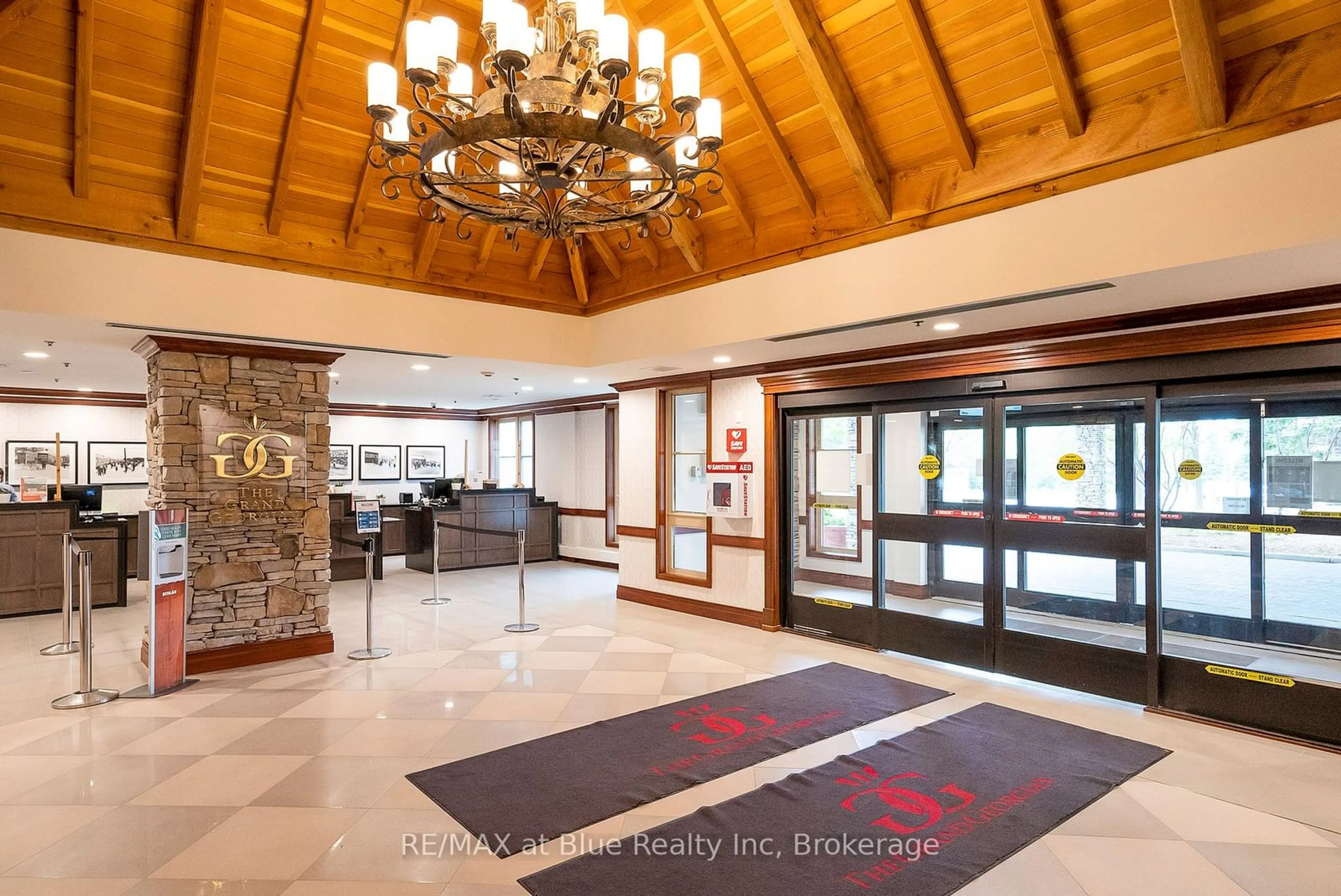 Indoor foyer for 156 Jozo Weider Blvd #253, Blue Mountains Ontario L9Y 0V2