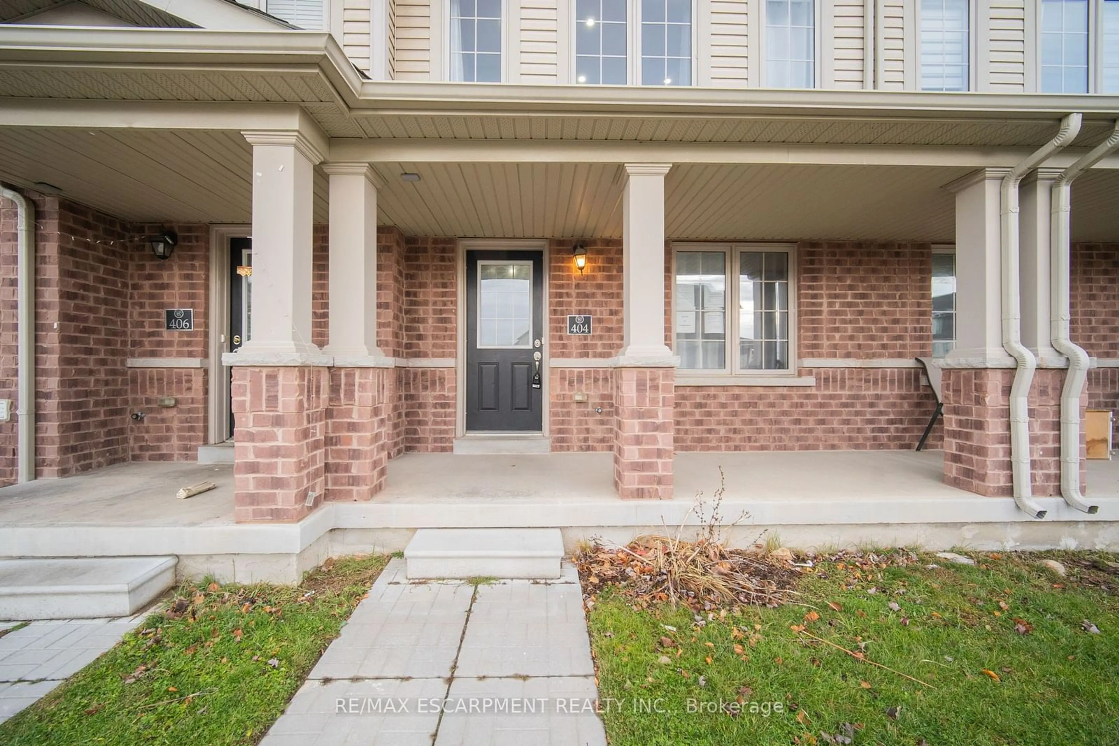 Home with brick exterior material, street for 404 Linden Dr, Cambridge Ontario N3H 0C6