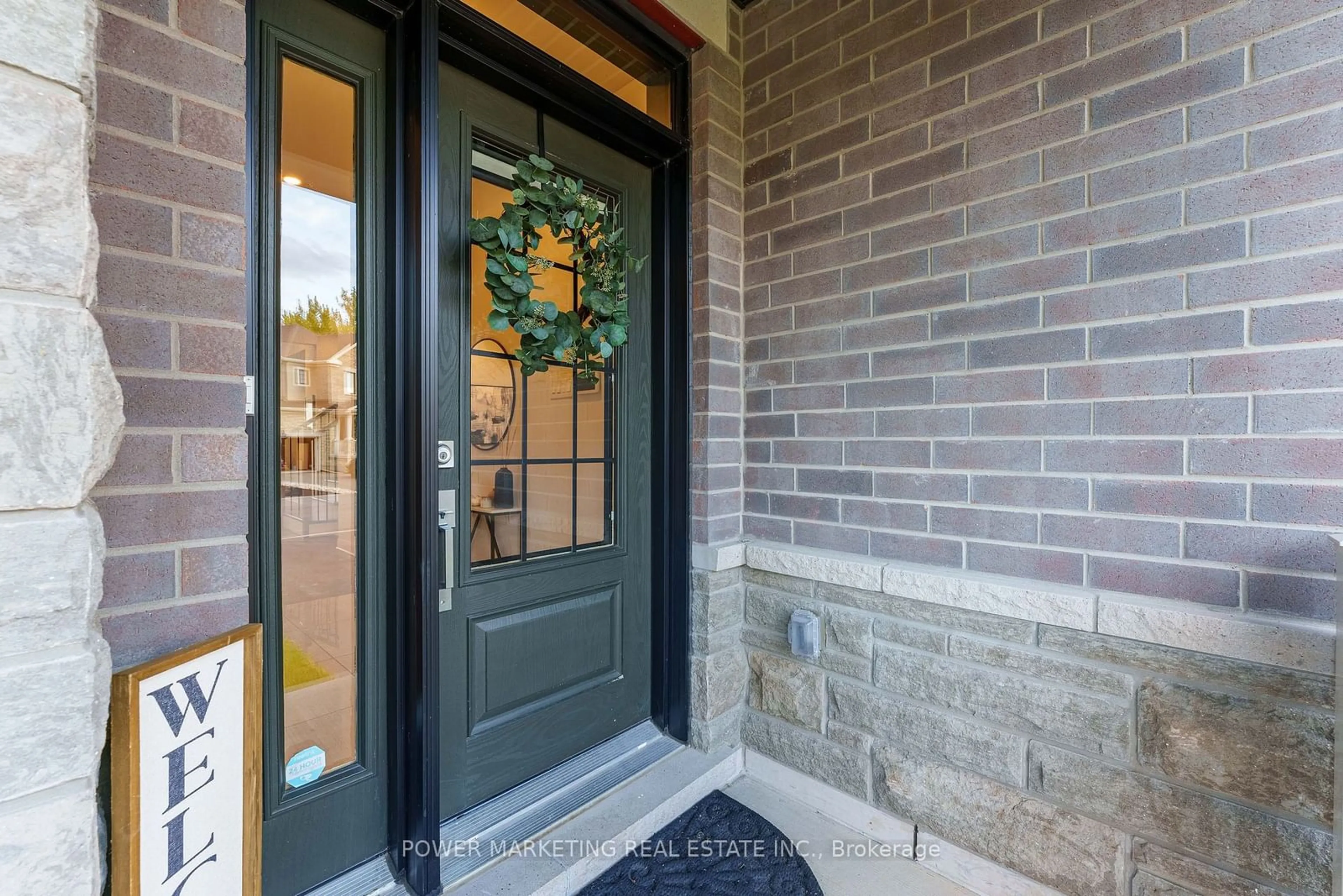 Indoor entryway for 1025 Jubilation Crt, Orleans - Cumberland and Area Ontario K4A 5K4