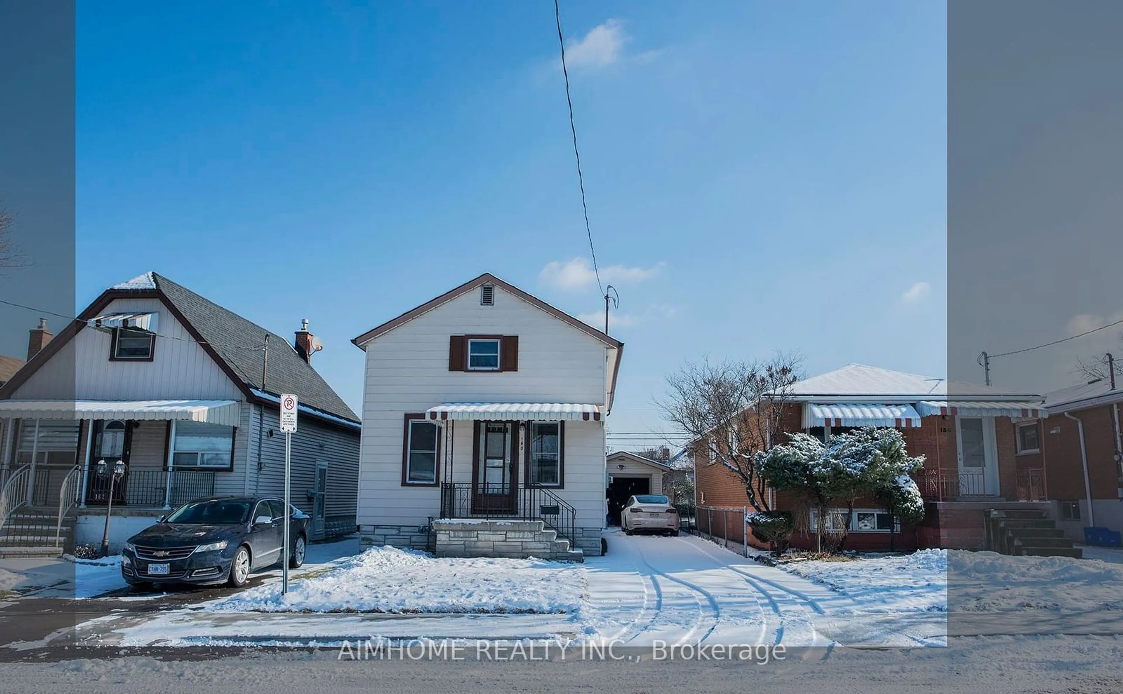 A pic from outside/outdoor area/front of a property/back of a property/a pic from drone, street for 160 Ivon Ave, Hamilton Ontario L8H 5S8