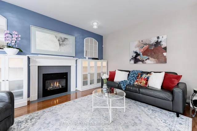 Additional property image - 12 Edgecroft Cres