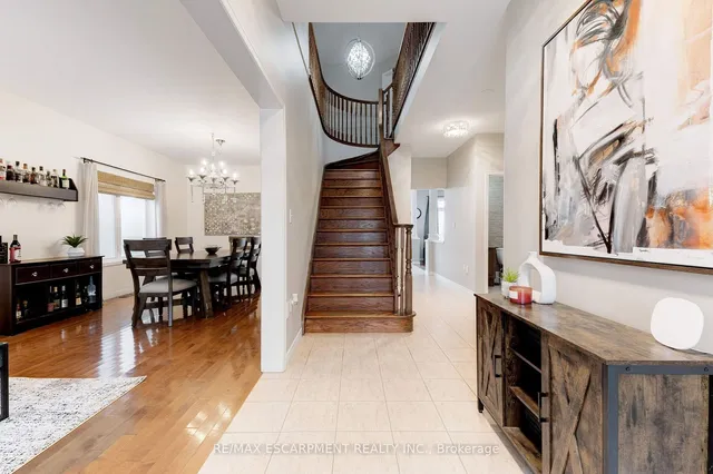 Additional property image - 12 Edgecroft Cres