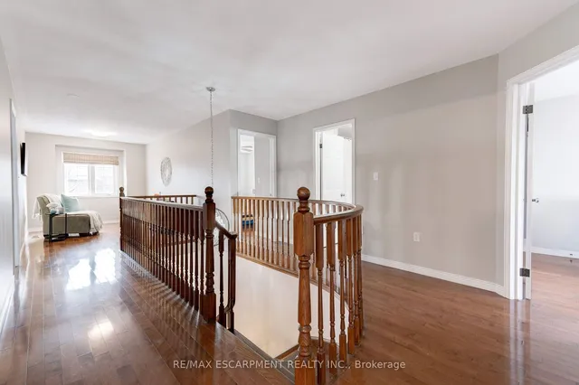 Additional property image - 12 Edgecroft Cres