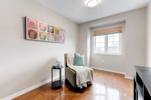 Additional property image - 12 Edgecroft Cres