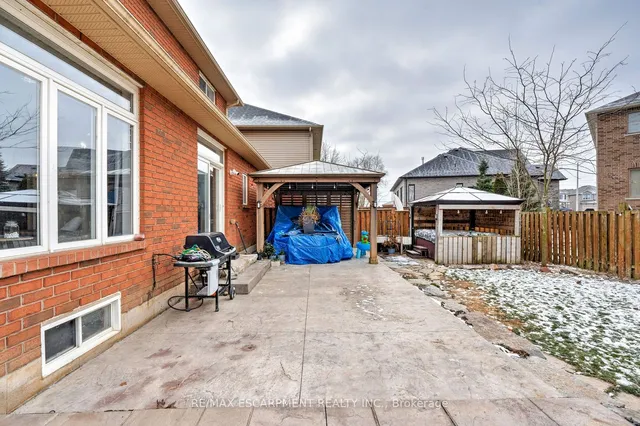 Additional property image - 12 Edgecroft Cres