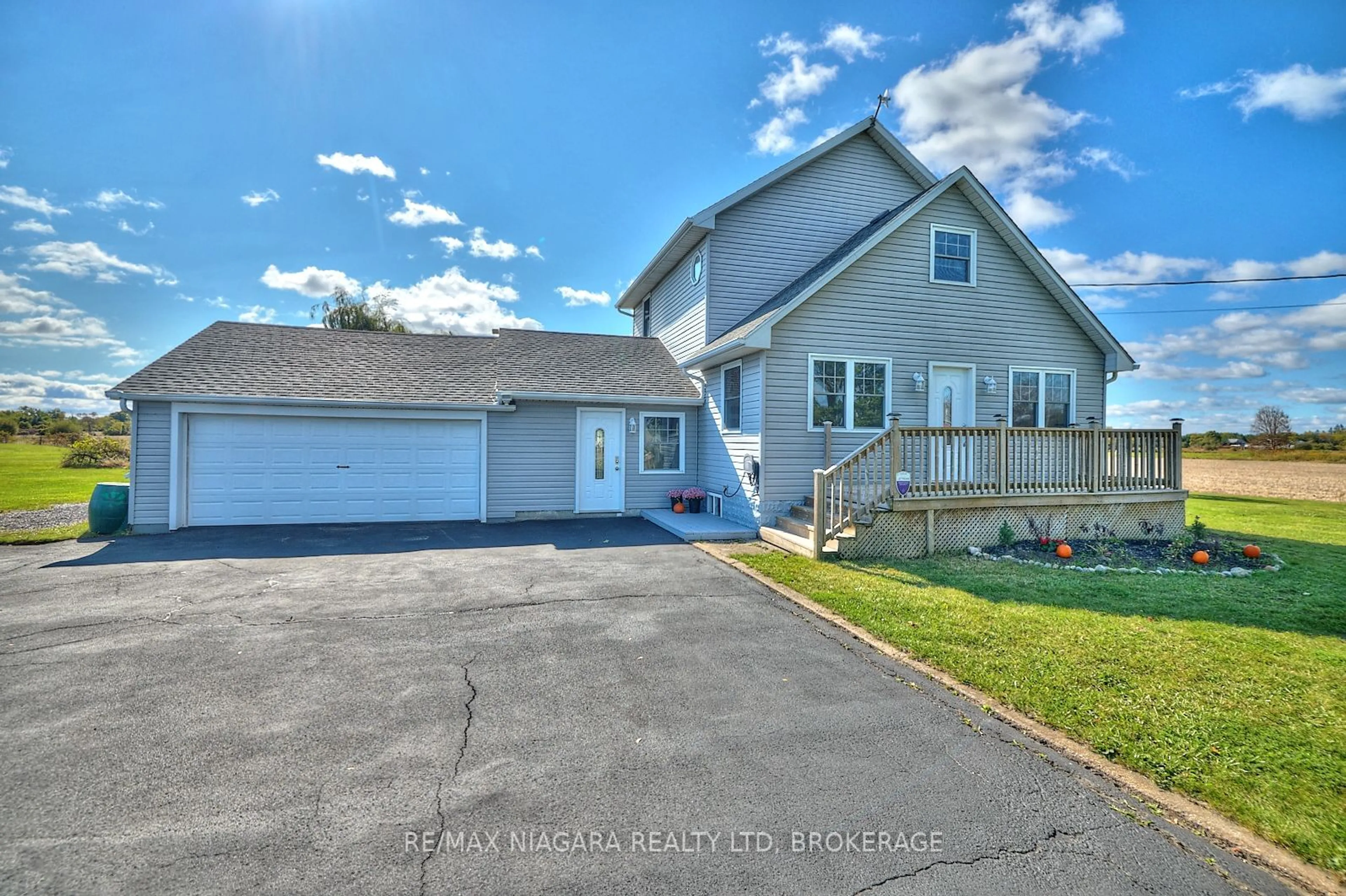 A pic from outside/outdoor area/front of a property/back of a property/a pic from drone, water/lake/river/ocean view for 5091 HIGHWAY #3, Port Colborne Ontario L0S 1R0