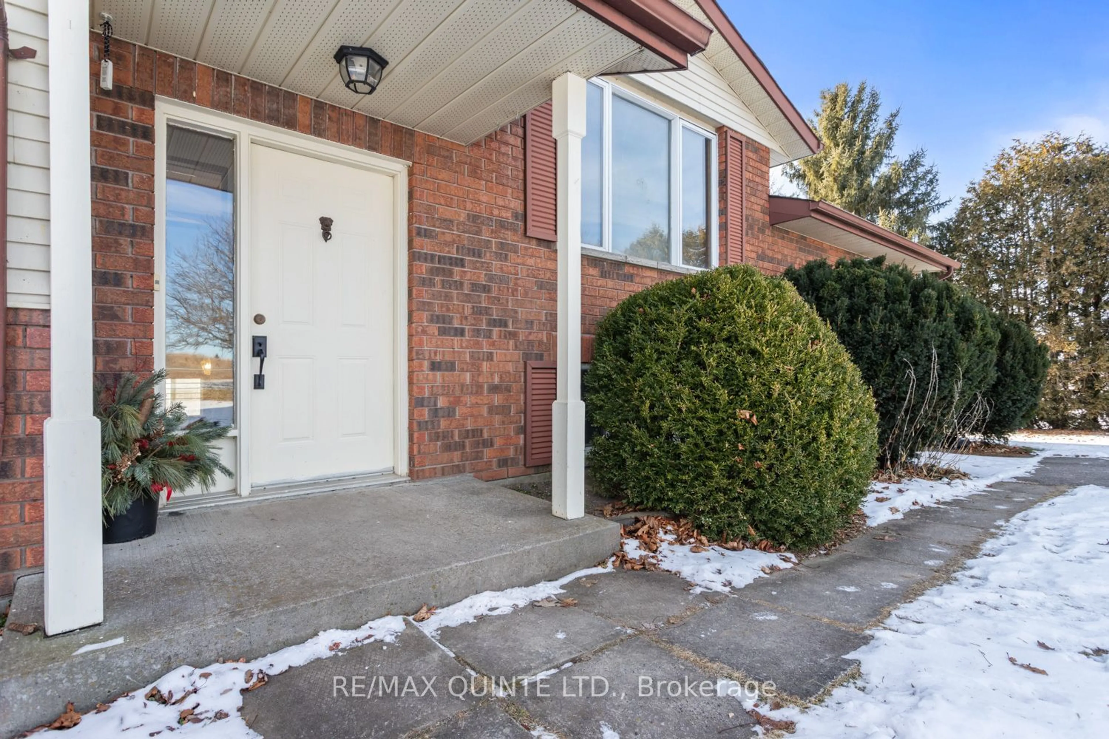 Indoor entryway for 283 Hoards Rd, Stirling-Rawdon Ontario K0K 3E0