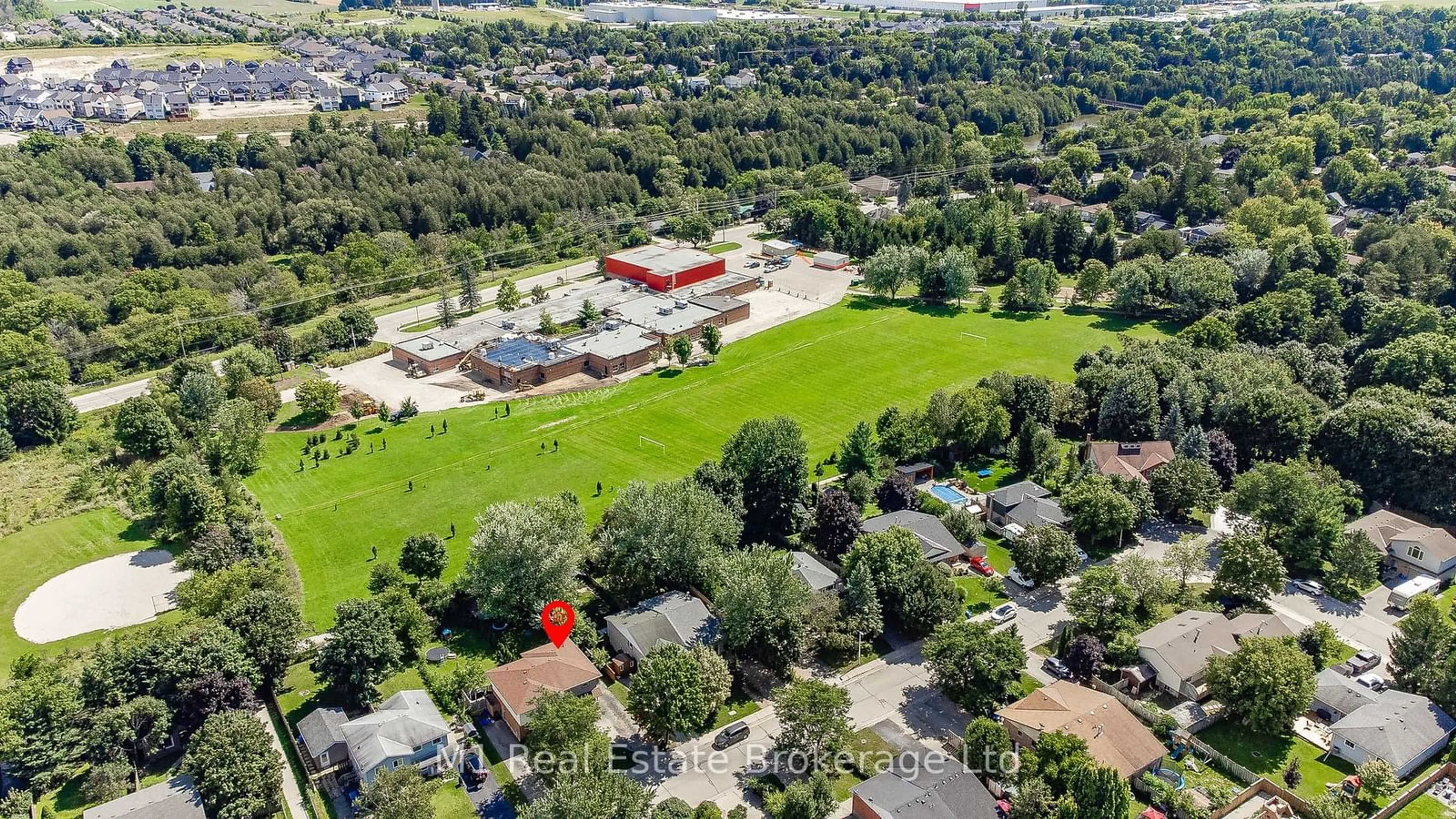 A pic from outside/outdoor area/front of a property/back of a property/a pic from drone, unknown for 29 WILSON Cres, Centre Wellington Ontario N0B 1S0