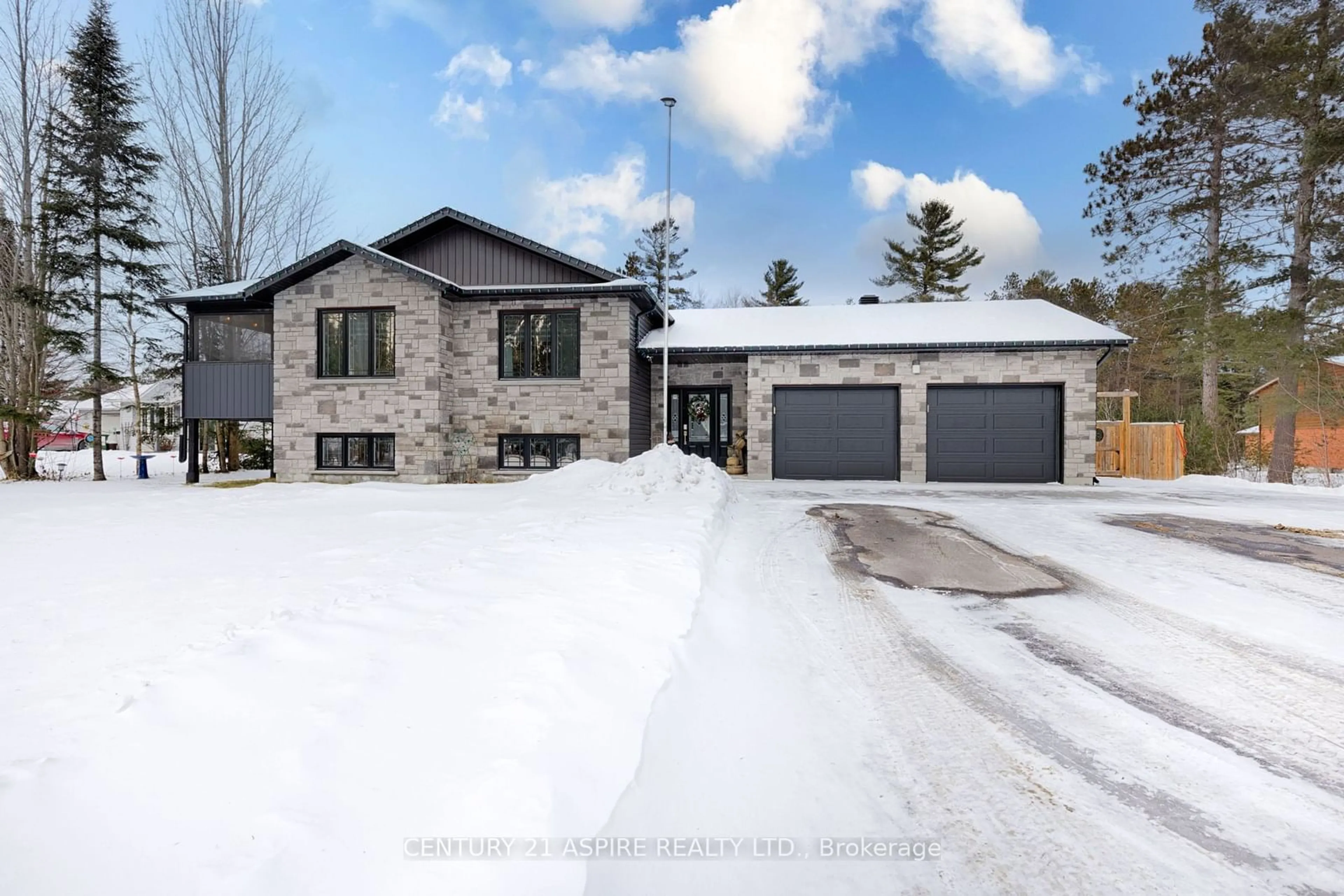 Unknown for 296 Black Bay Rd, Petawawa Ontario K8H 2W8