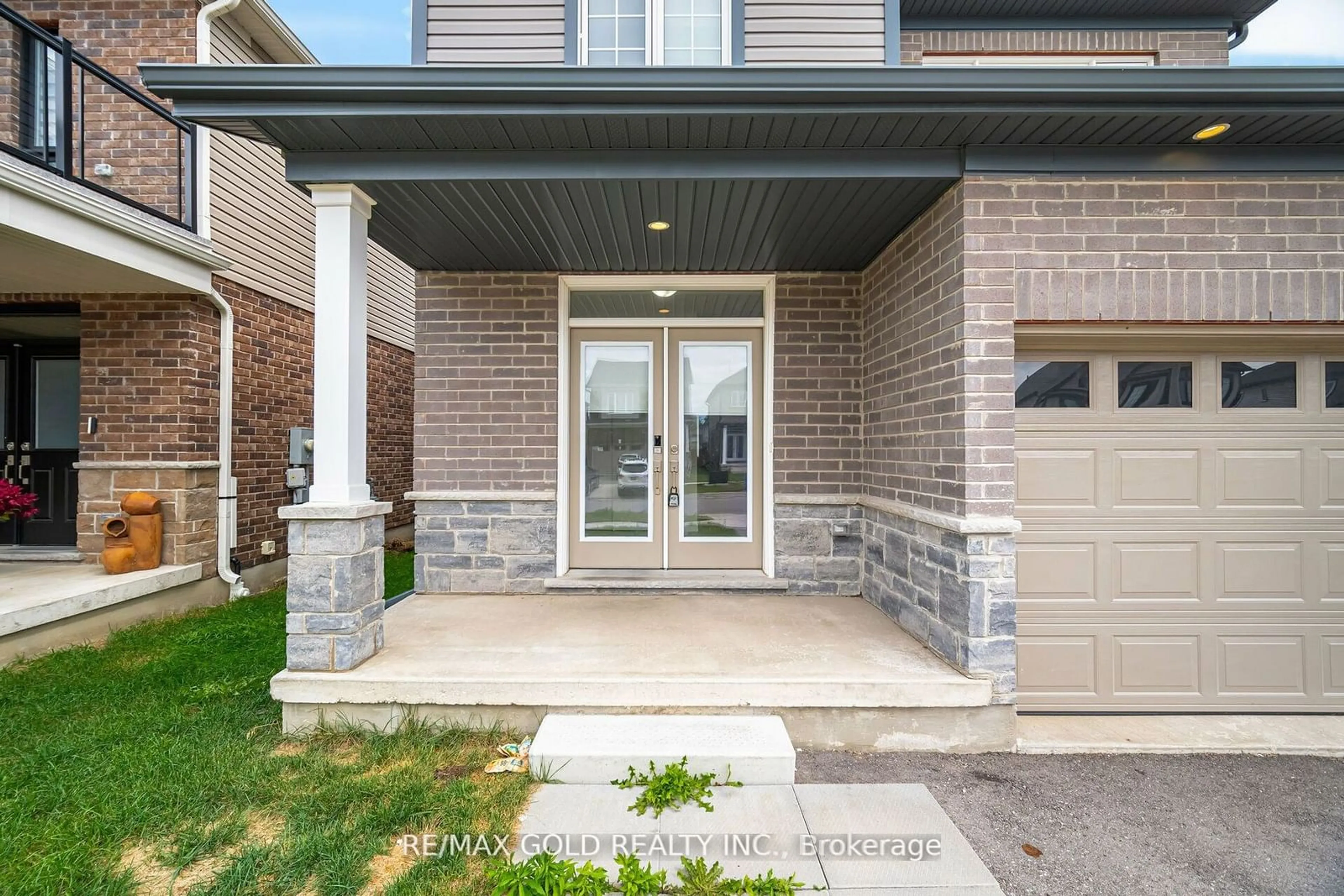 Home with brick exterior material, street for 46 Beauchamp Dr, Cambridge Ontario N1S 0A8