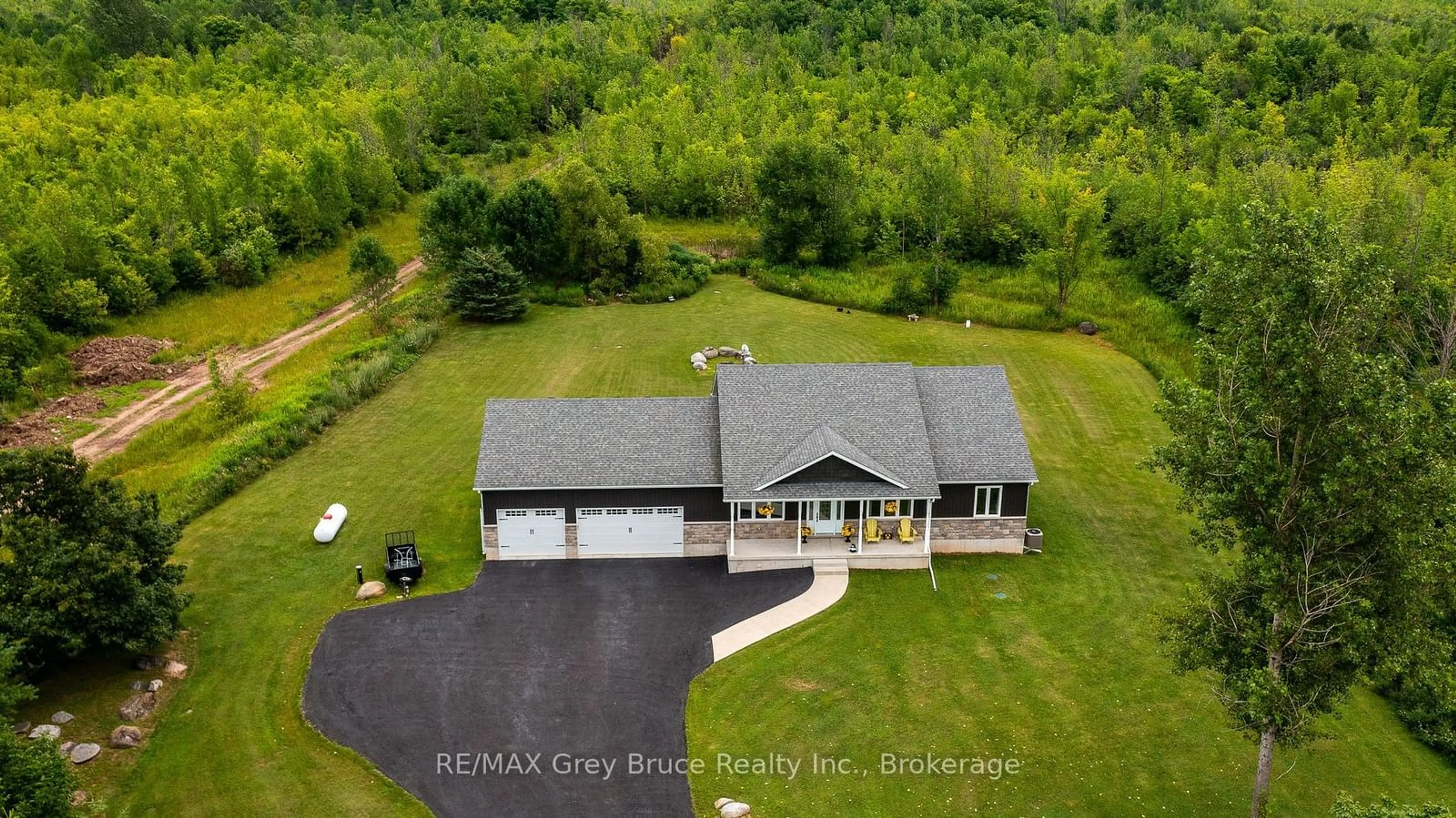 A pic from outside/outdoor area/front of a property/back of a property/a pic from drone, water/lake/river/ocean view for 350297 CONCESSION A, Meaford Ontario N0H 1B0