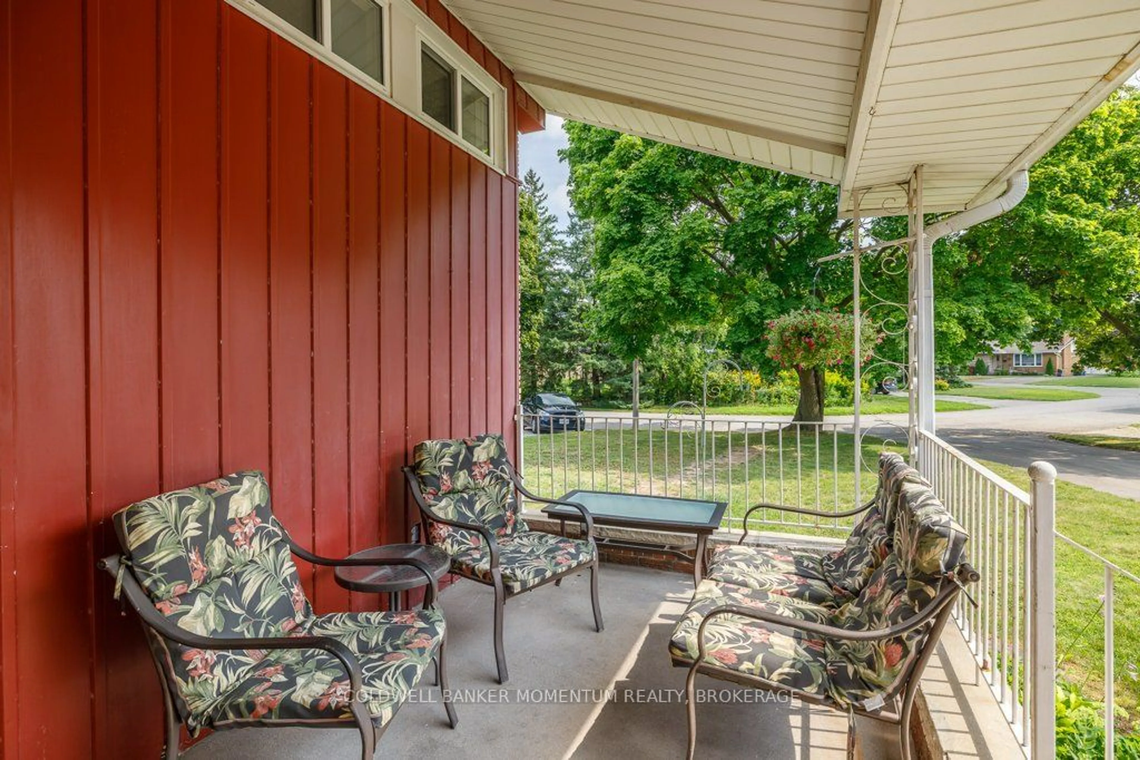 Patio, unknown for 5 Claremount Circ, Welland Ontario L3C 2P4