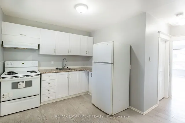 Additional property image - 289 Roxborough Ave