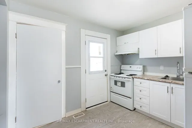 Additional property image - 289 Roxborough Ave