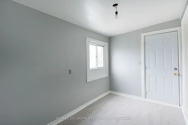 Additional property image - 289 Roxborough Ave