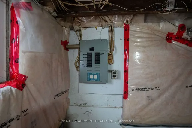 Additional property image - 289 Roxborough Ave