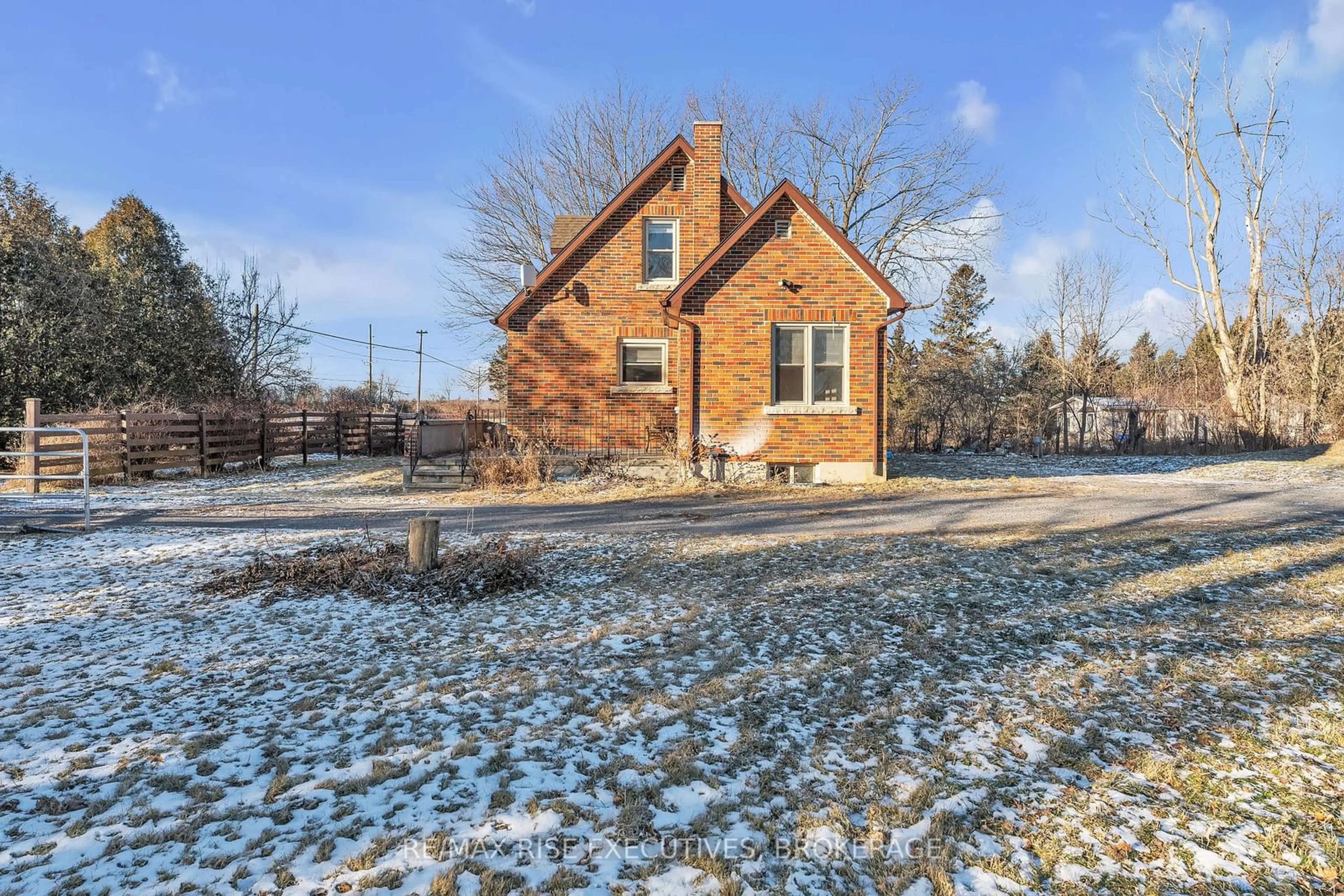 A pic from outside/outdoor area/front of a property/back of a property/a pic from drone, street for 3658 Highway 2, Kingston Ontario K7G 2V5