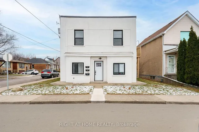 Primary image of 32 Britannia Ave