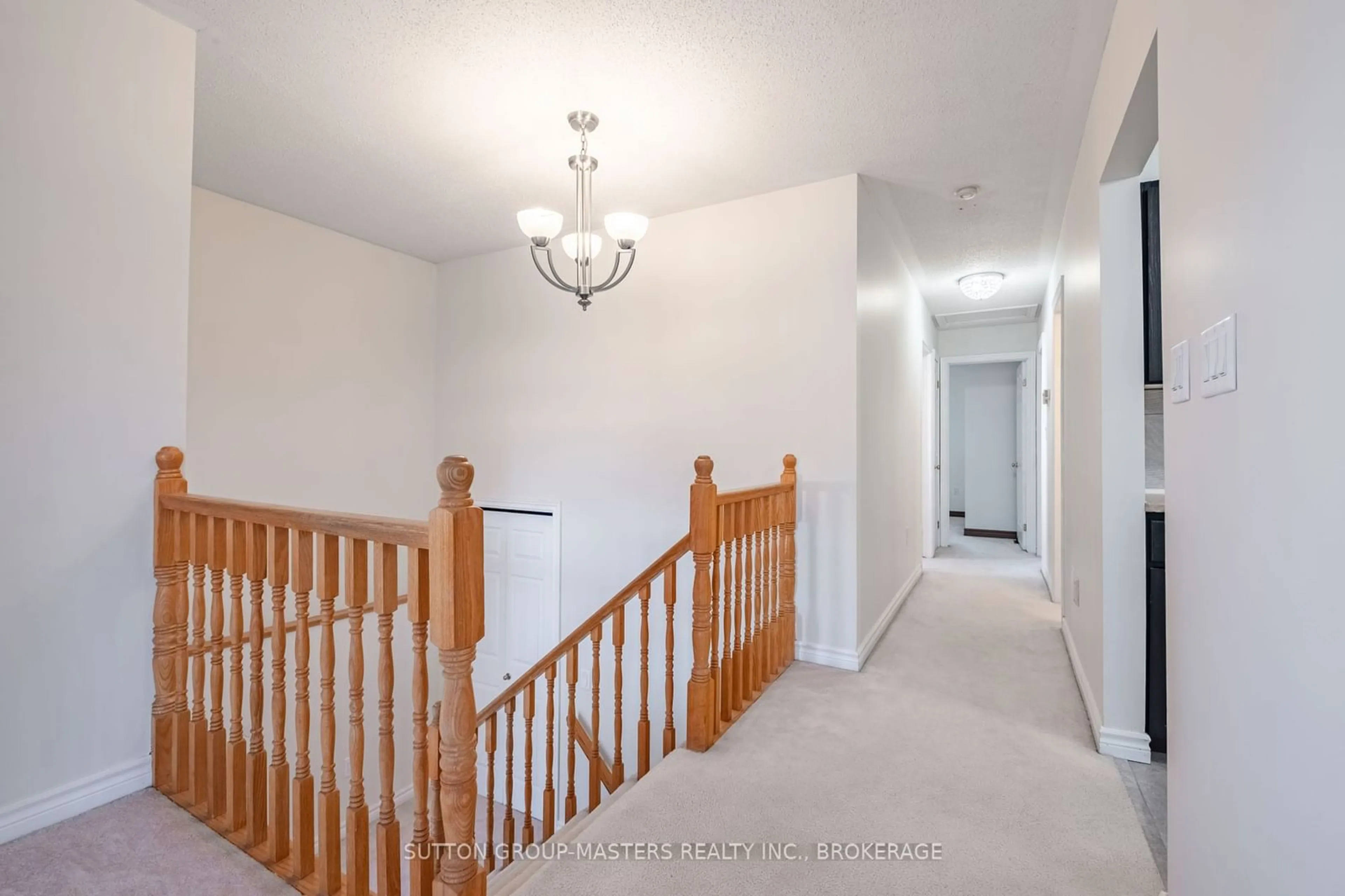 Indoor foyer for 657 Barnsley Cres, Kingston Ontario K7M 8X4