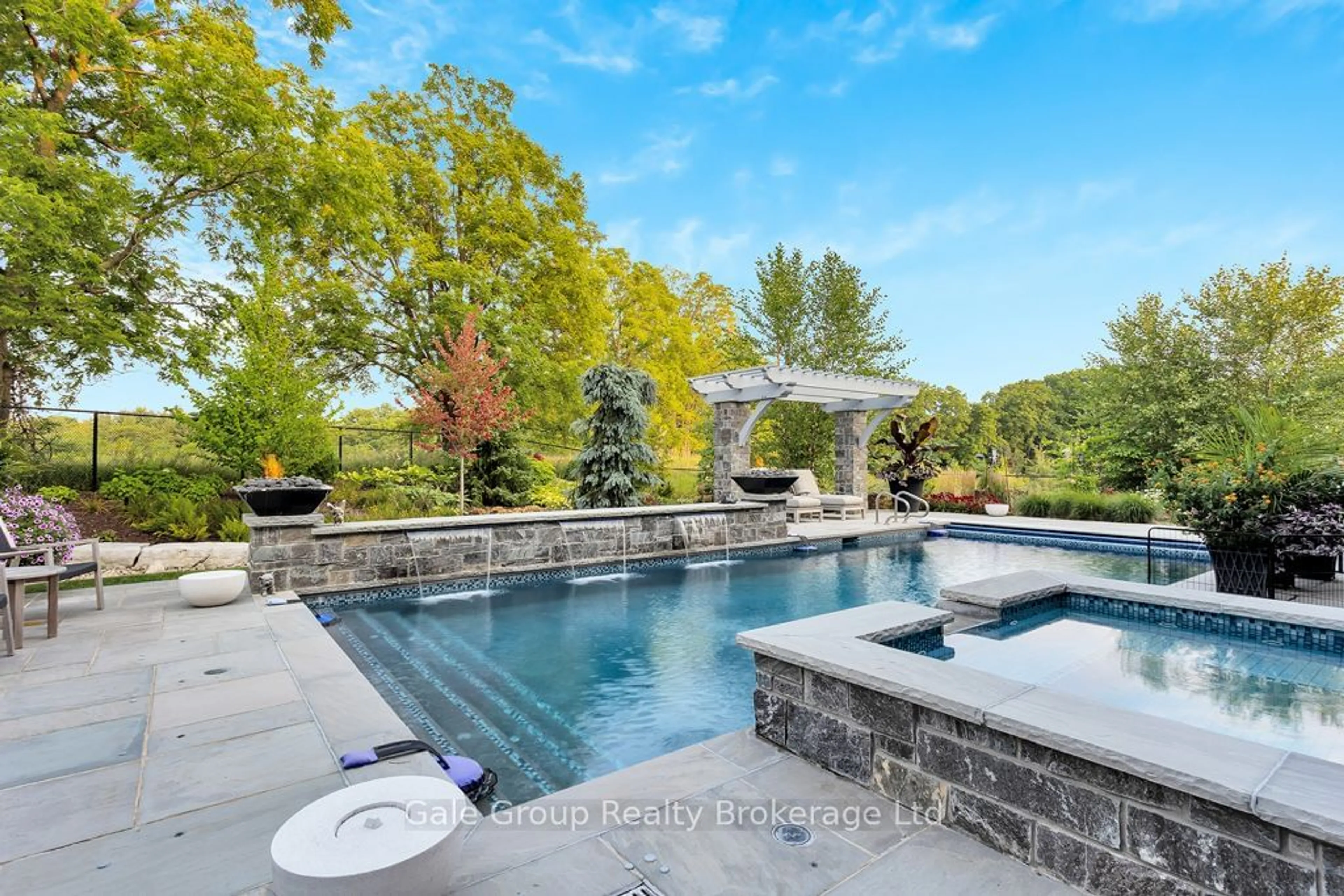 Pool for 241 Tamarack Blvd, Woodstock Ontario N4S 0E4