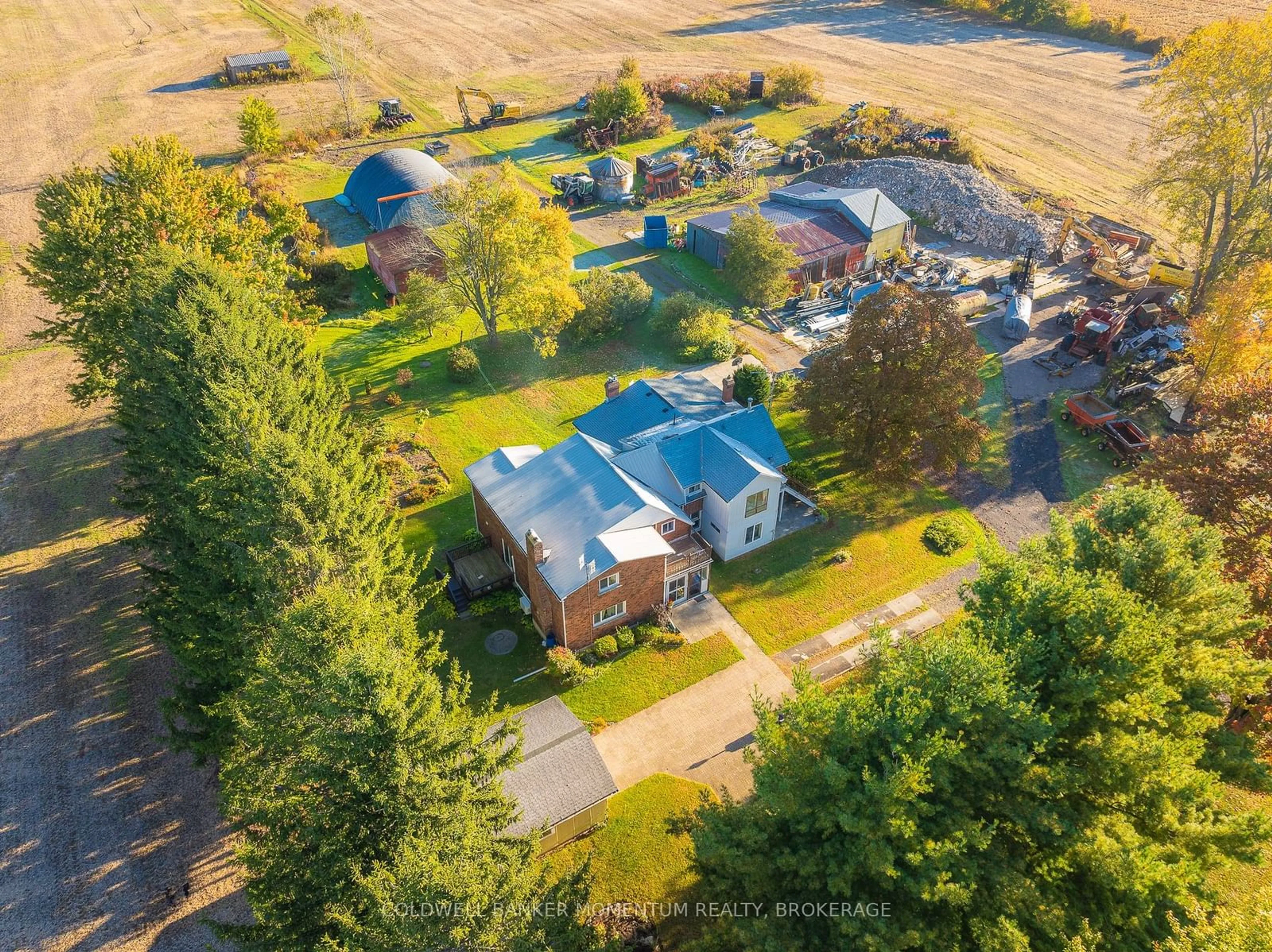 A pic from outside/outdoor area/front of a property/back of a property/a pic from drone, unknown for 86 Feeder Lane, Haldimand Ontario N1A 2W5