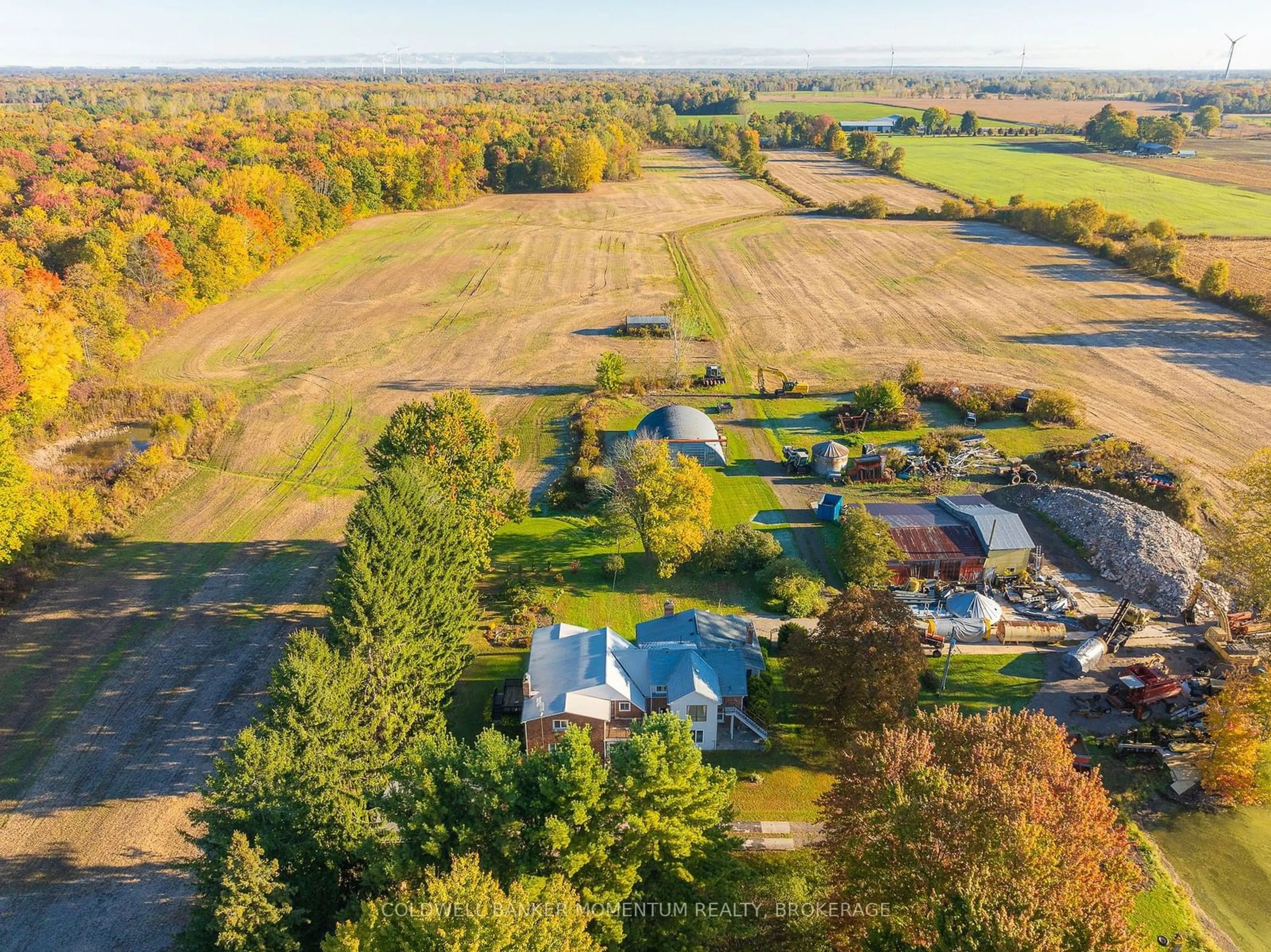 A pic from outside/outdoor area/front of a property/back of a property/a pic from drone, unknown for 86 Feeder Lane, Haldimand Ontario N1A 2W5