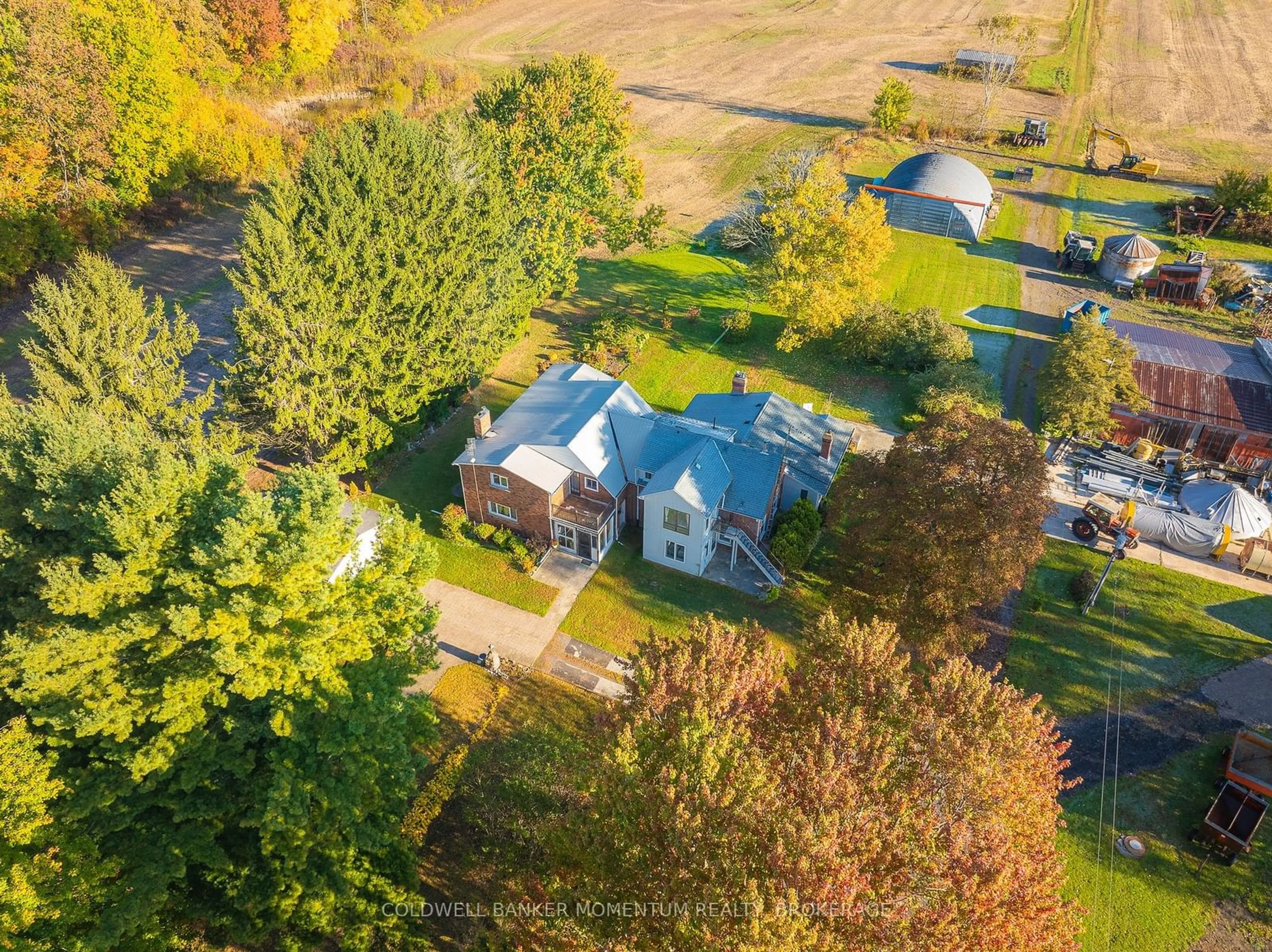 A pic from outside/outdoor area/front of a property/back of a property/a pic from drone, street for 86 Feeder Lane, Haldimand Ontario N1A 2W5