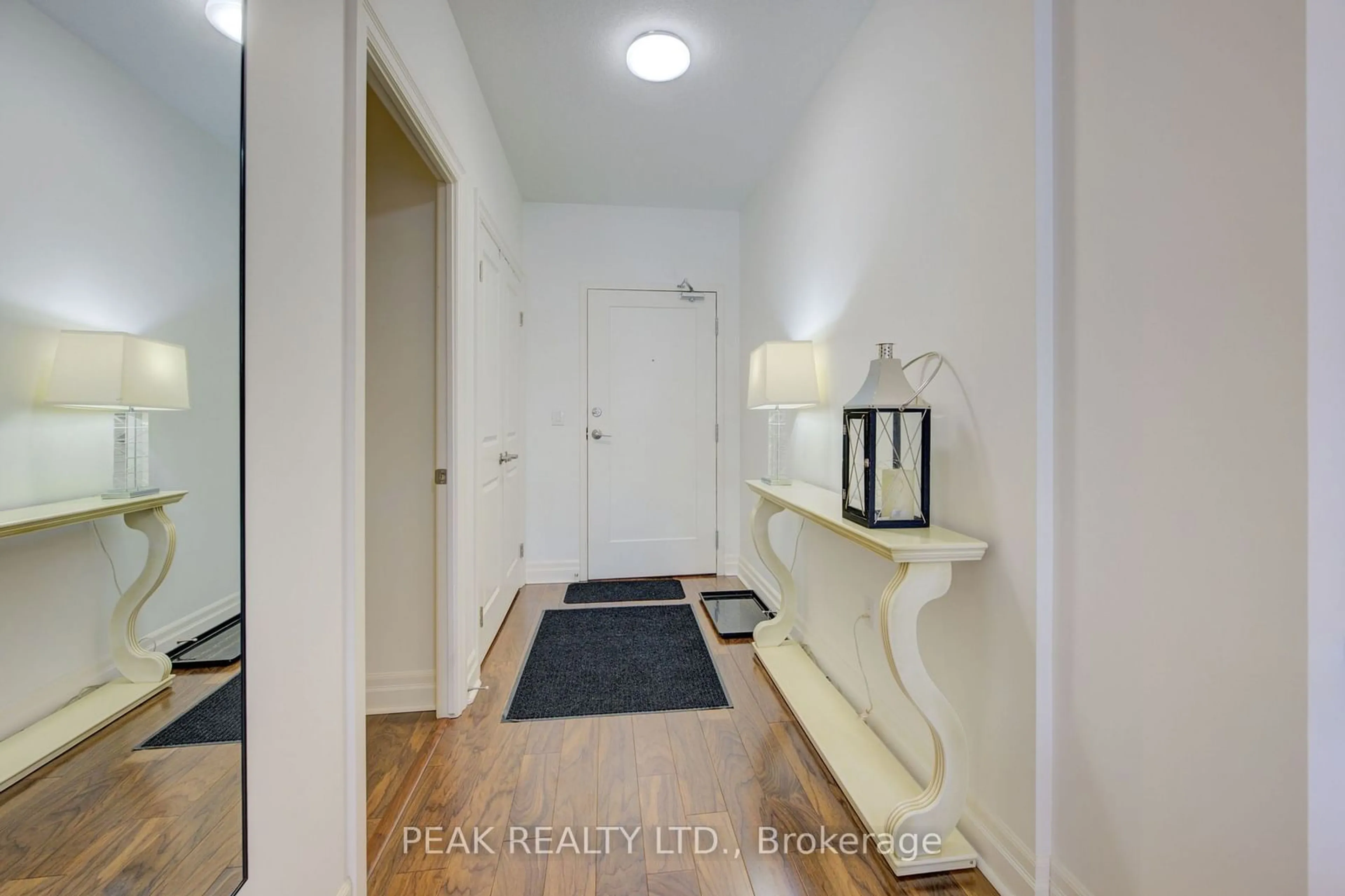 Indoor entryway for 255 John St #213, Stratford Ontario N5A 0G7