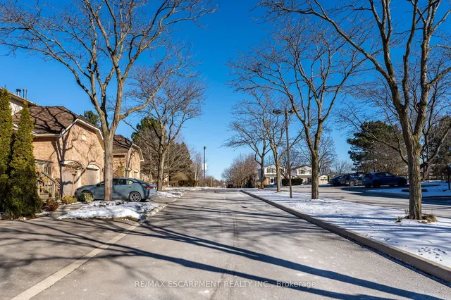 Additional property image - 79 Braeheid Ave Unit 16