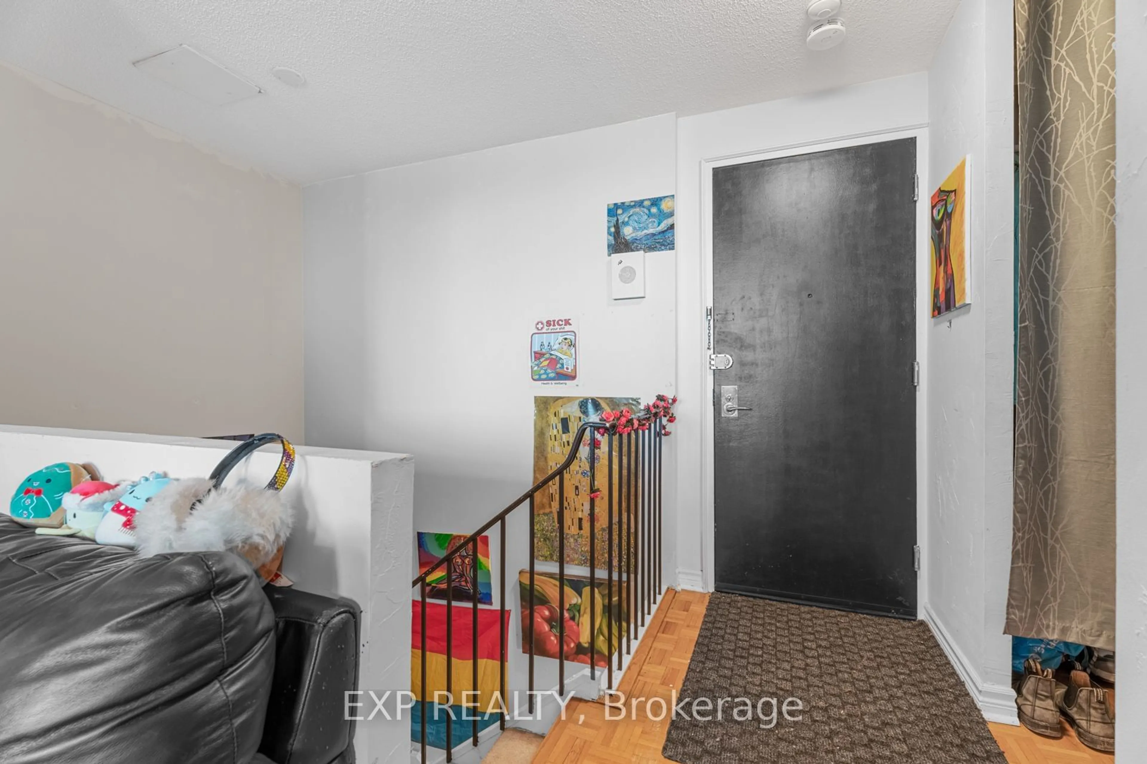 Indoor entryway for 515 St Laurent Blvd #633, Manor Park - Cardinal Glen and Area Ontario K1K 3X5