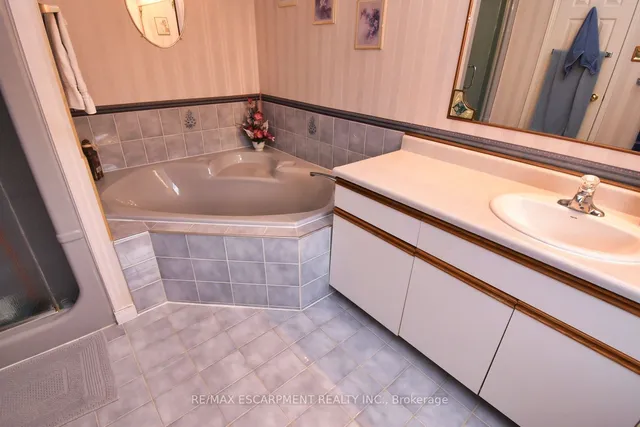 Additional property image - 54 Ramsden Dr