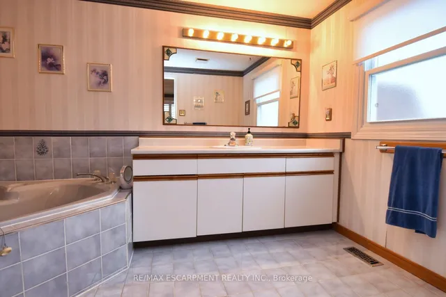 Additional property image - 54 Ramsden Dr